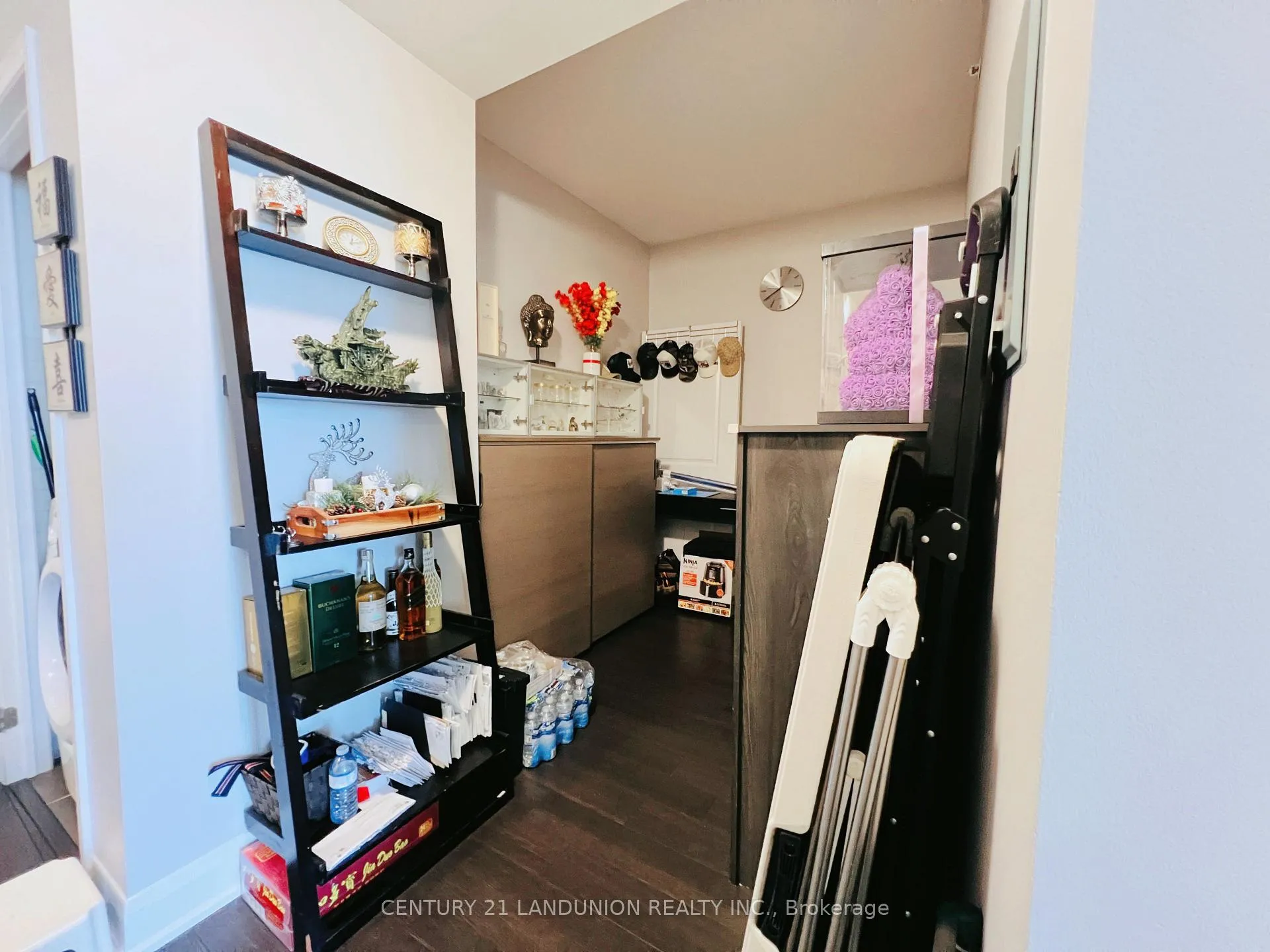 Photo 13 of Unit 1305, 2900 Highway 7 Road, Vaughan, Concord — HOMEH