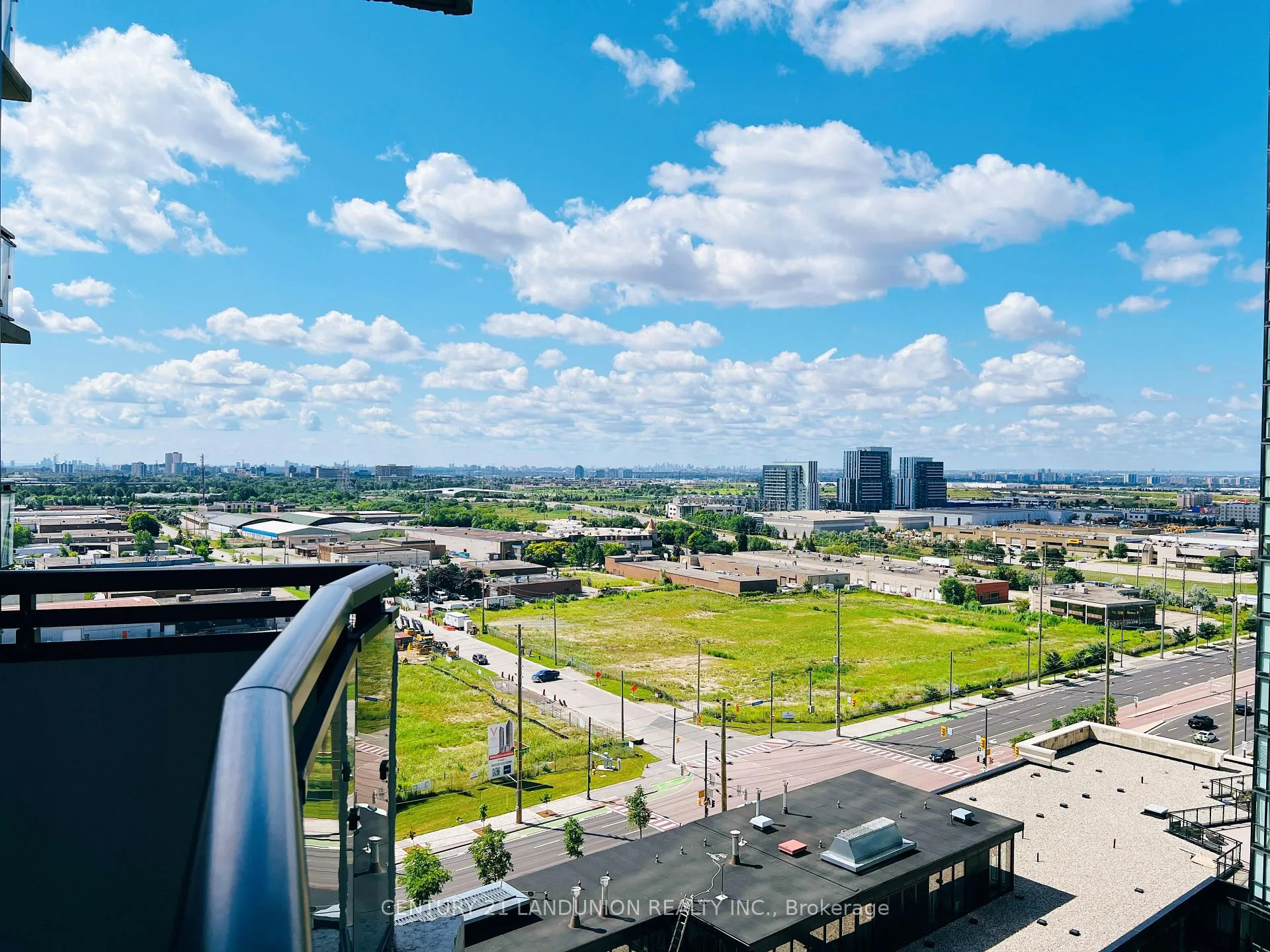 Photo 15 of Unit 1305, 2900 Highway 7 Road, Vaughan, Concord — HOMEH