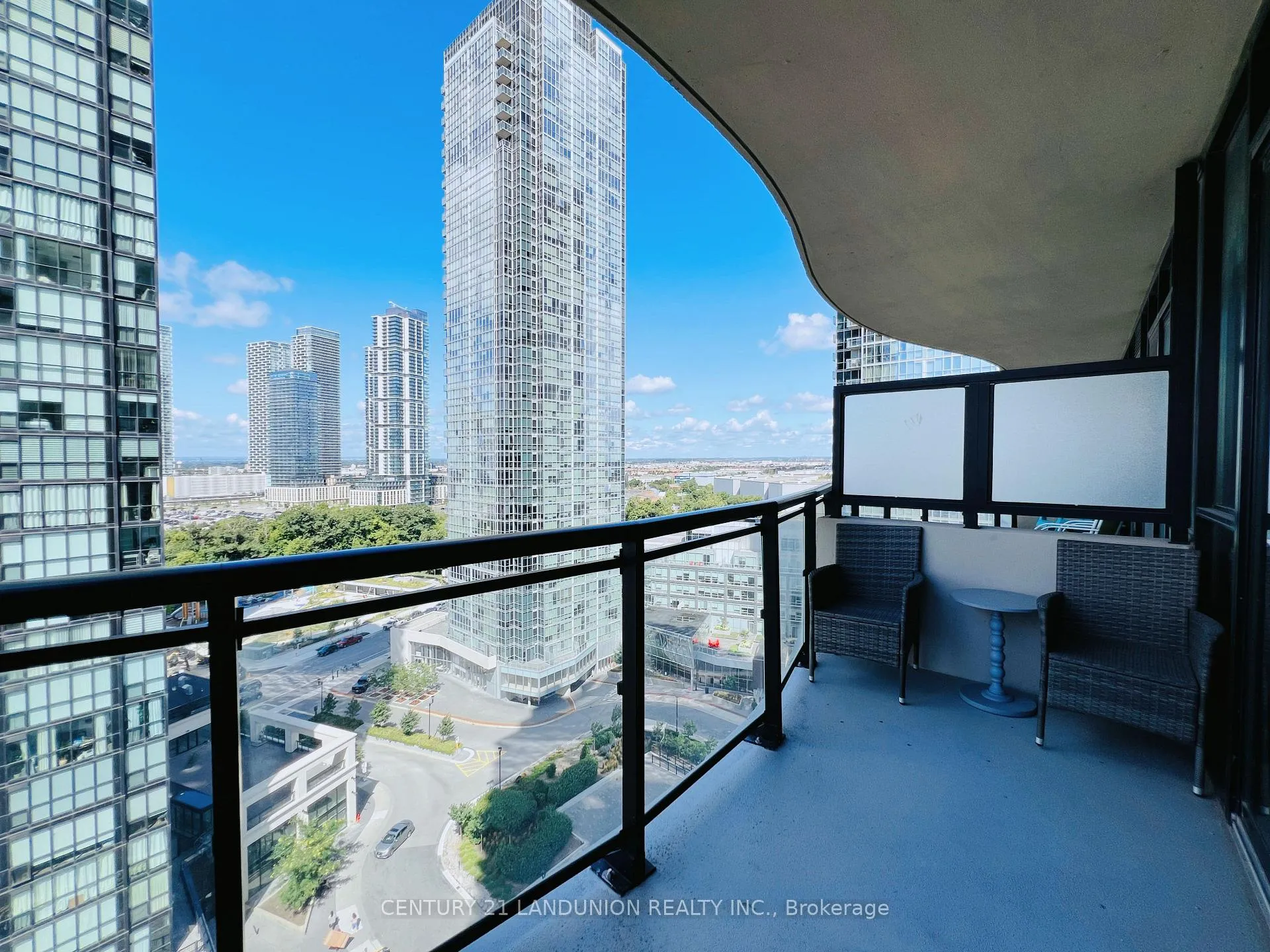 Photo 17 of Unit 1305, 2900 Highway 7 Road, Vaughan, Concord — HOMEH