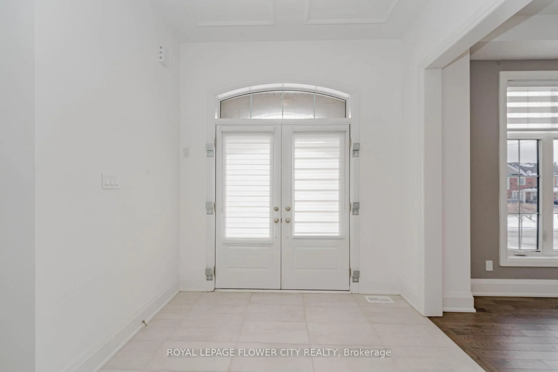 Photo 4 of 518 Kleinburg Summit Way, Vaughan, Kleinburg — HOMEH