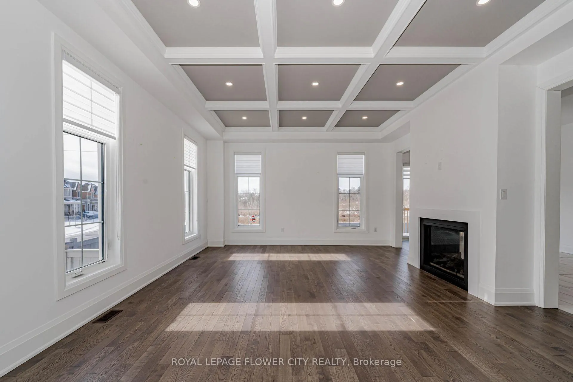 Photo 8 of 518 Kleinburg Summit Way, Vaughan, Kleinburg — HOMEH