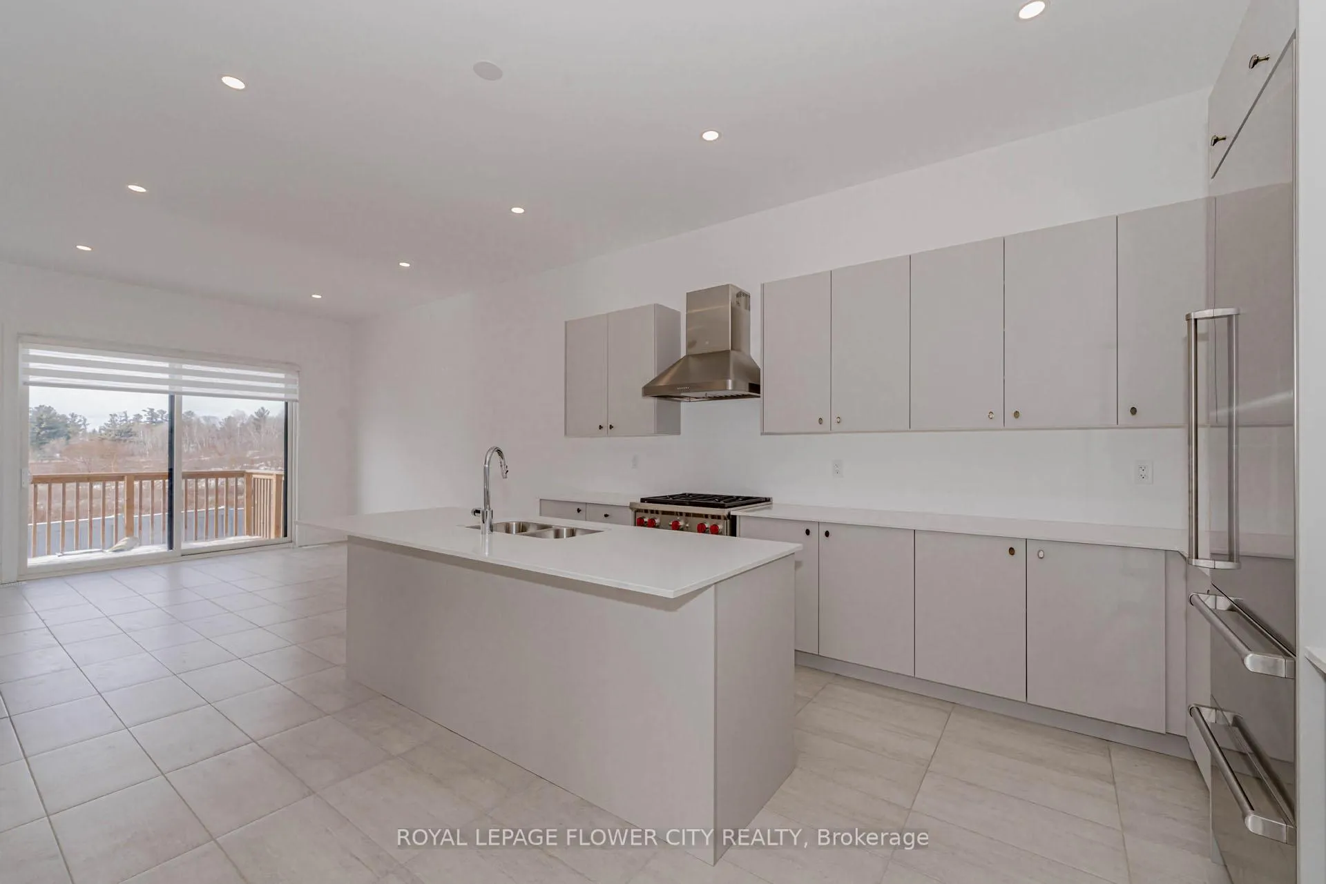 Photo 9 of 518 Kleinburg Summit Way, Vaughan, Kleinburg — HOMEH