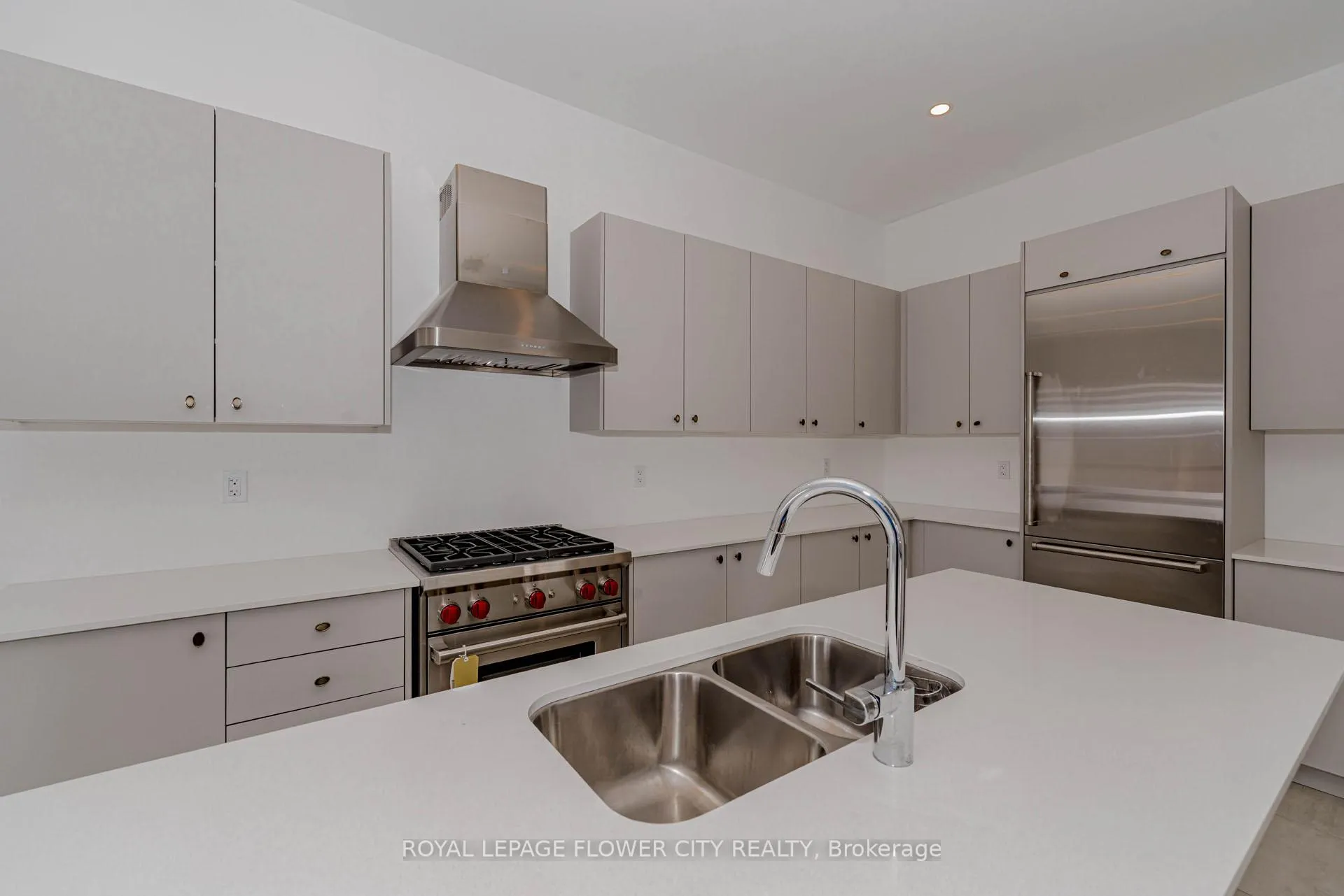 Photo 11 of 518 Kleinburg Summit Way, Vaughan, Kleinburg — HOMEH