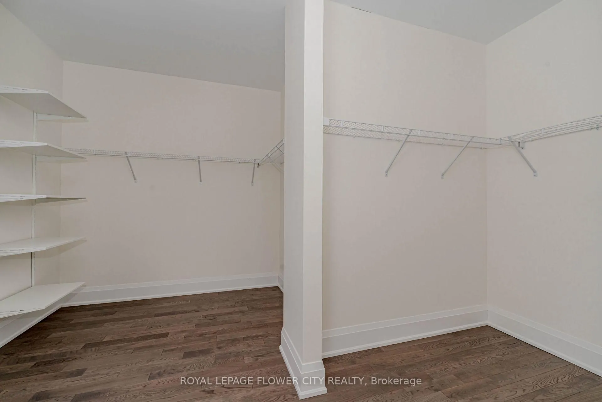 Photo 17 of 518 Kleinburg Summit Way, Vaughan, Kleinburg — HOMEH