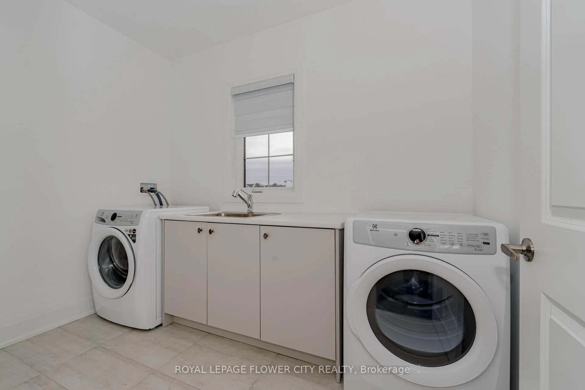 Photo 29 of 518 Kleinburg Summit Way, Vaughan, Kleinburg — HOMEH