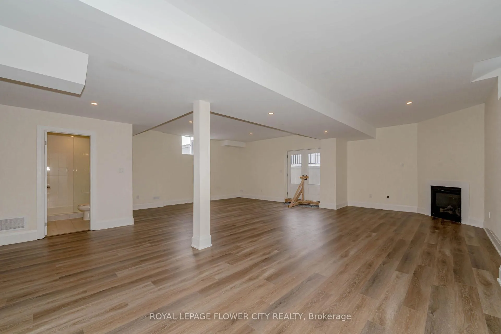Photo 31 of 518 Kleinburg Summit Way, Vaughan, Kleinburg — HOMEH
