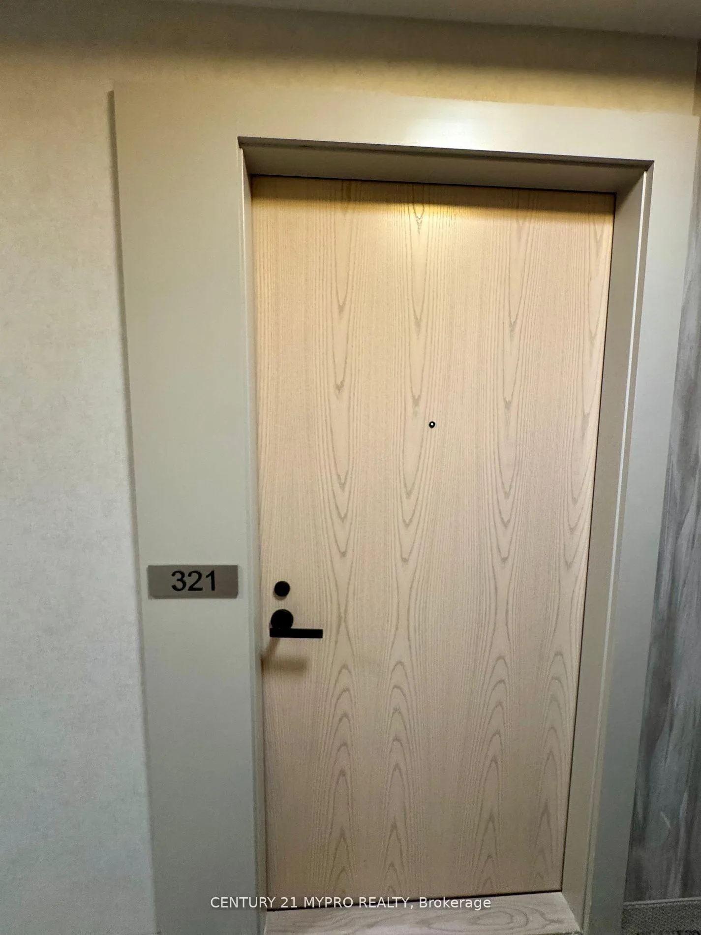 Photo 15 of Unit 321, 28 Interchange Way, Vaughan, Vaughan Corporate Centre — HOMEH