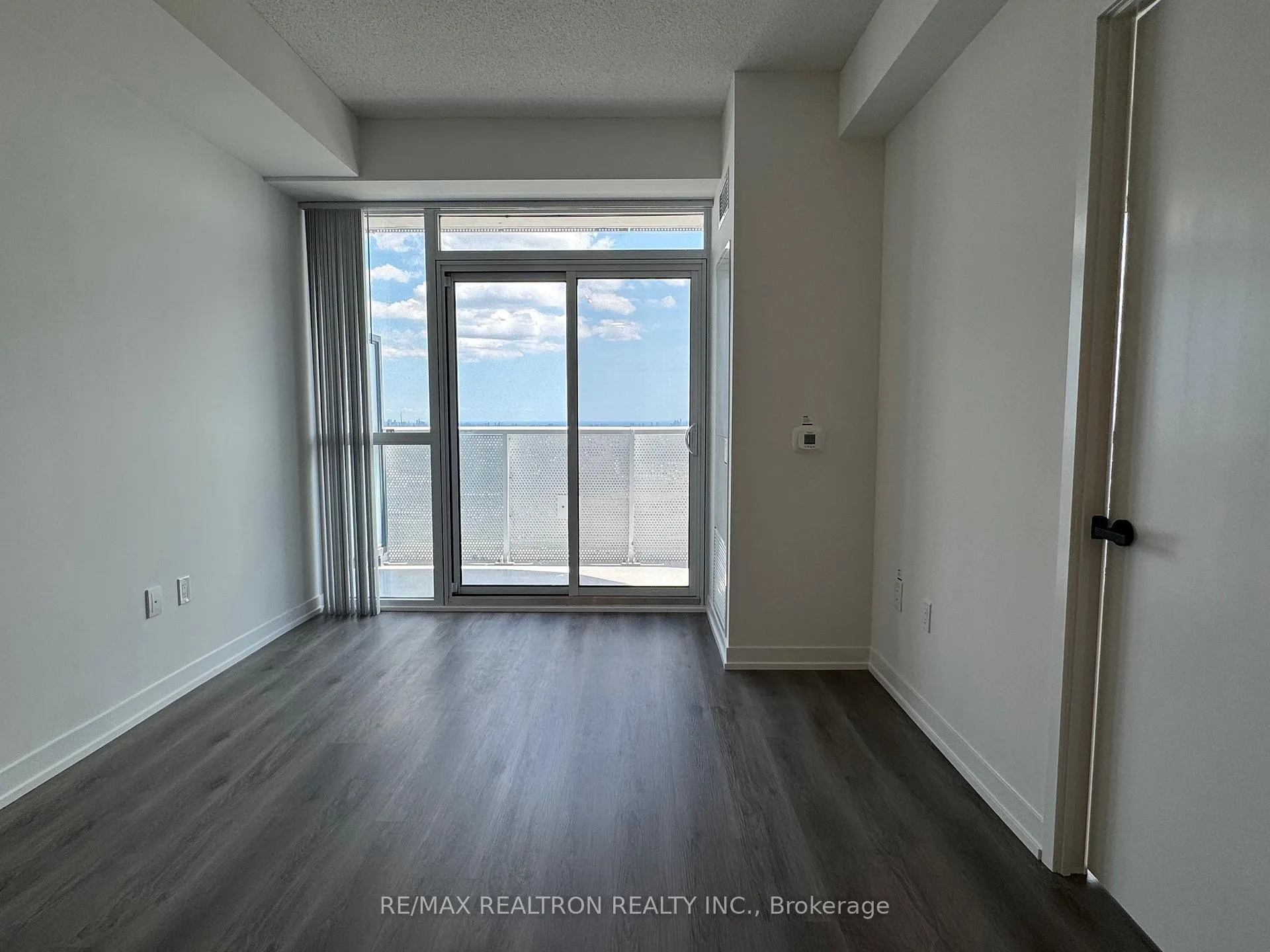 Photo 11 of Unit 5905, 225 Commerce Street, Vaughan, Vaughan Corporate Centre — HOMEH