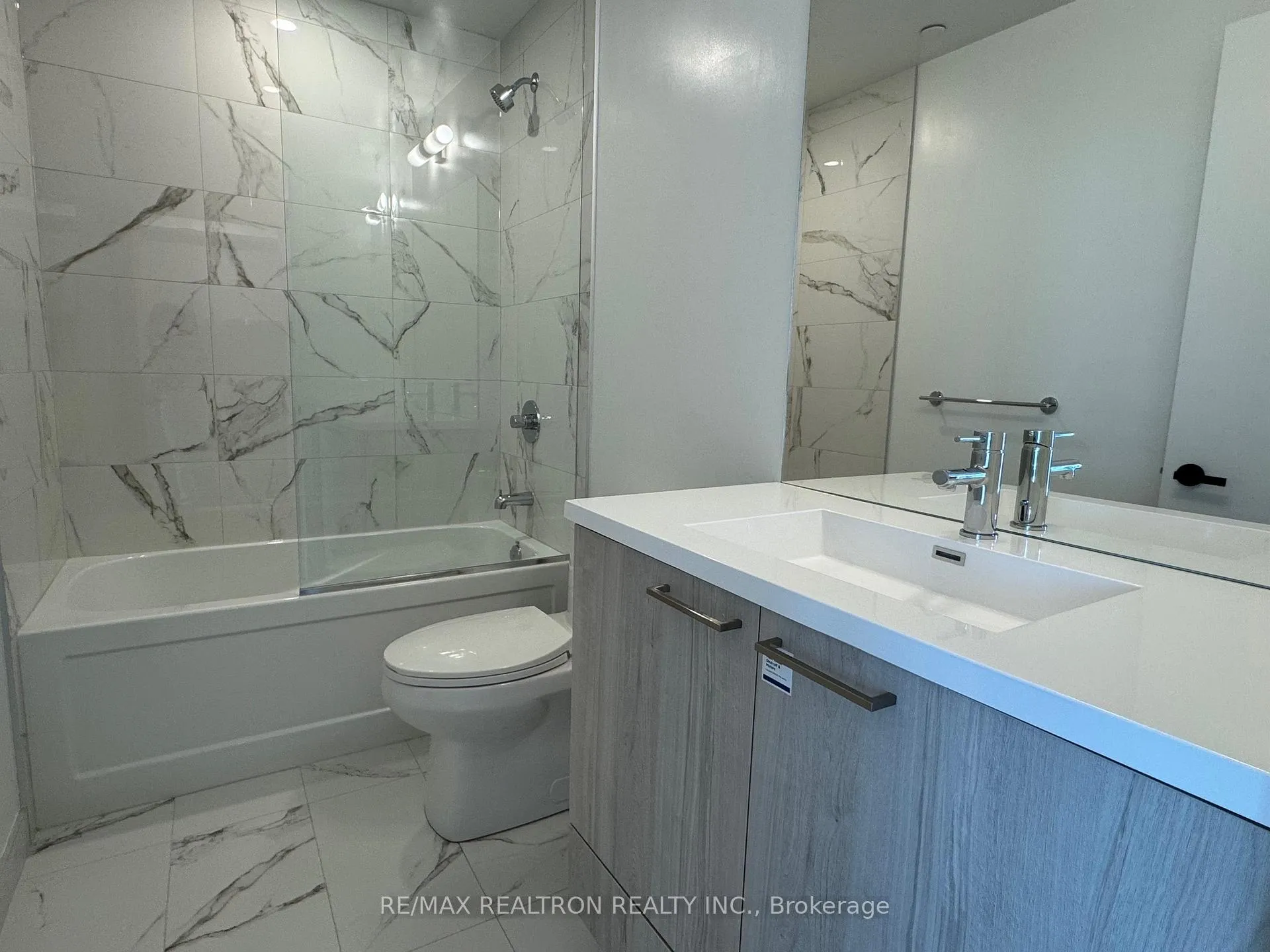Photo 15 of Unit 5905, 225 Commerce Street, Vaughan, Vaughan Corporate Centre — HOMEH