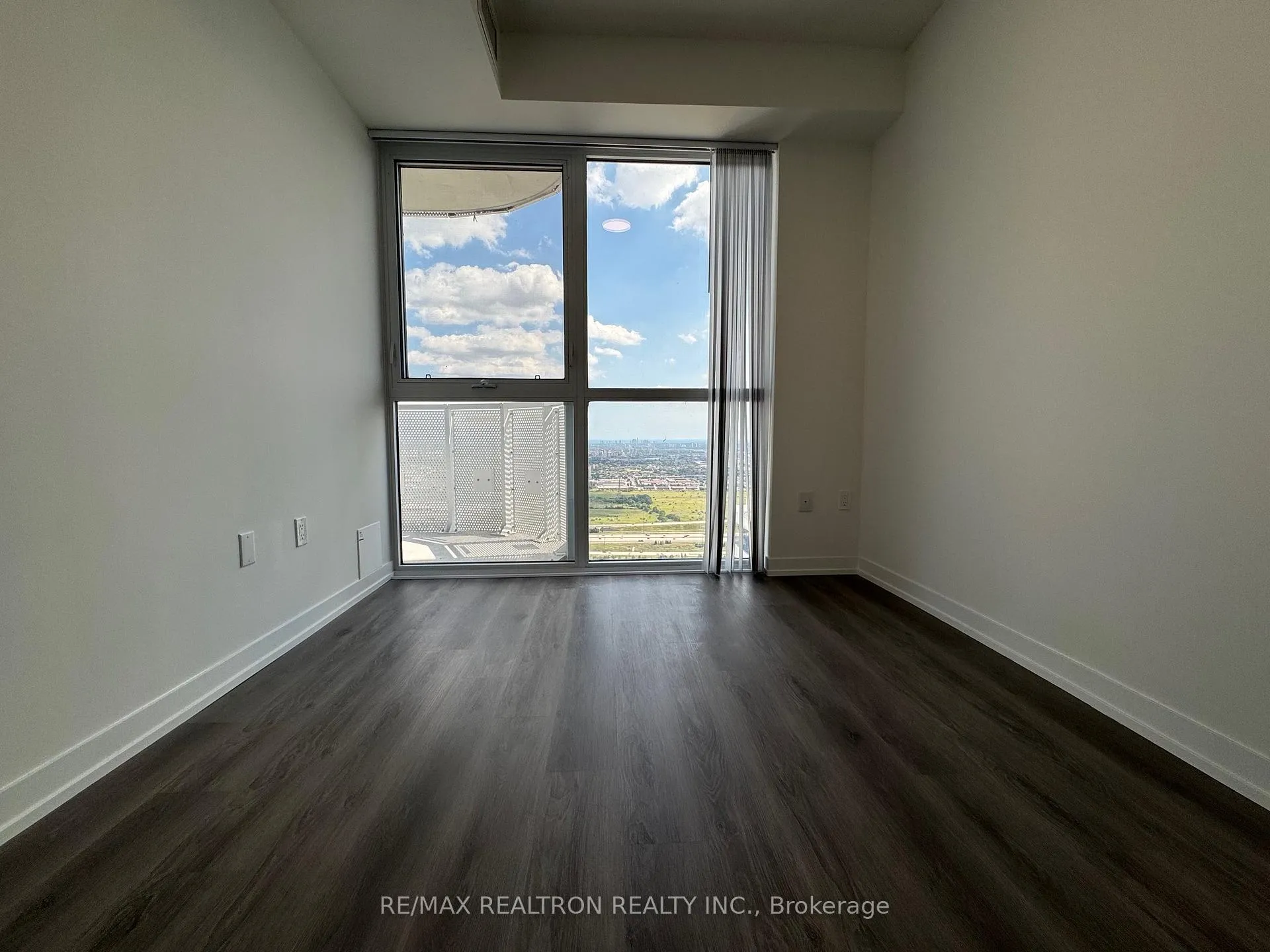 Photo 18 of Unit 5905, 225 Commerce Street, Vaughan, Vaughan Corporate Centre — HOMEH