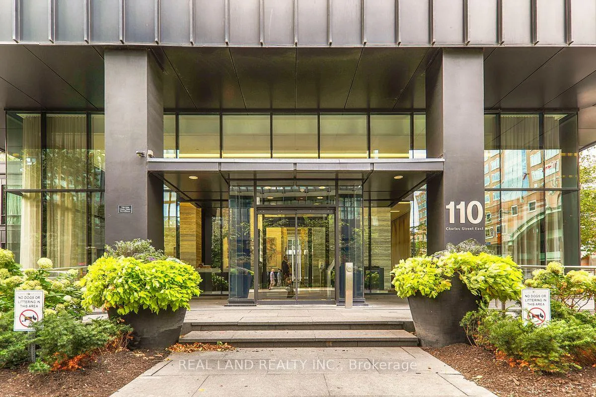 Photo 2 of Unit 4005, 110 Charles Street E, Toronto, Church-Yonge Corridor — HOMEH
