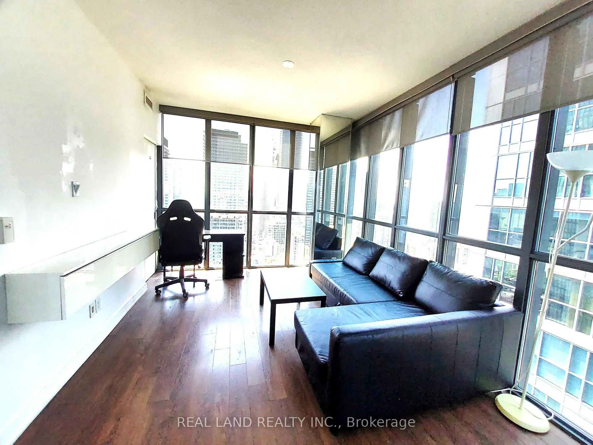 Photo 6 of Unit 4005, 110 Charles Street E, Toronto, Church-Yonge Corridor — HOMEH