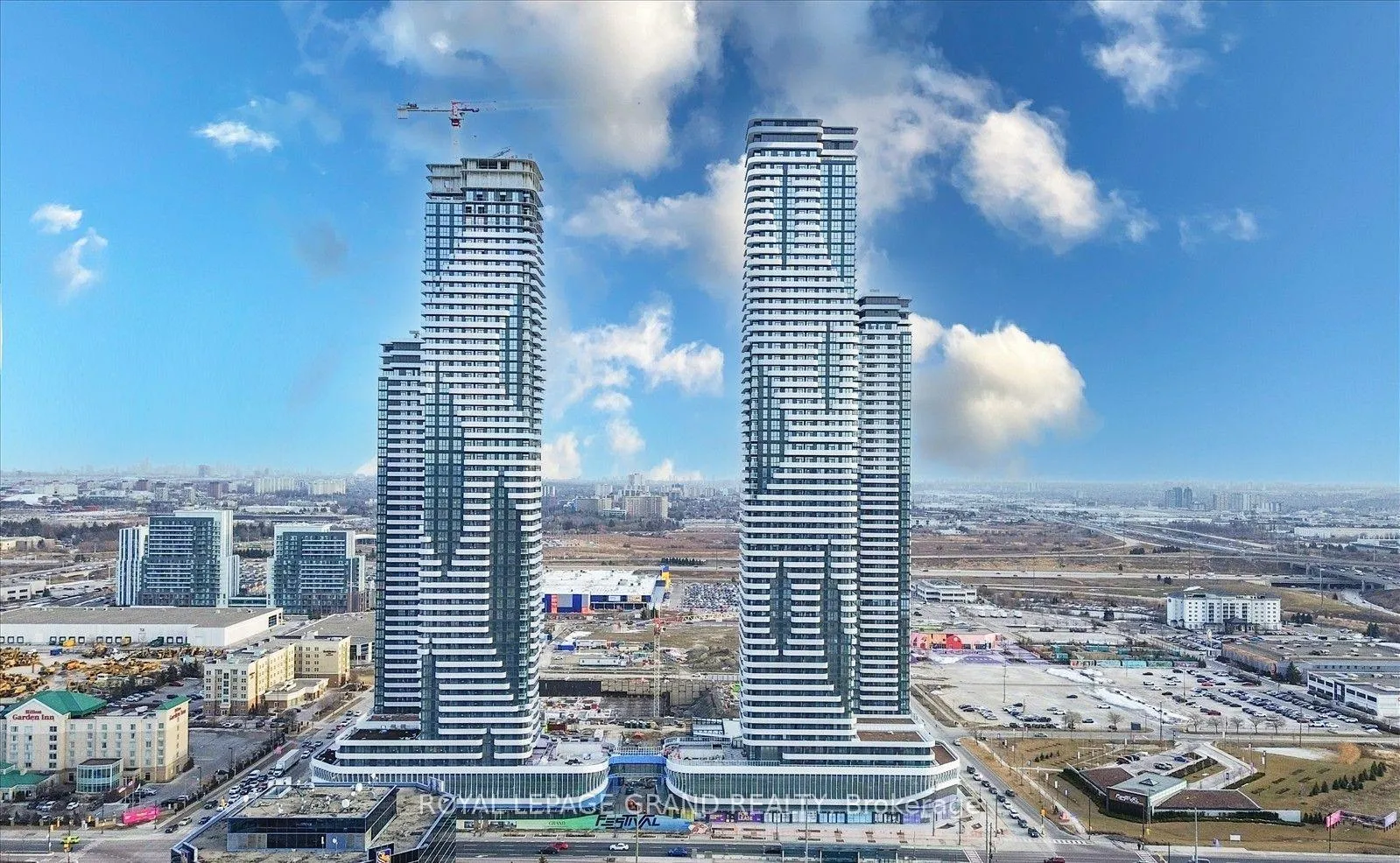 Photo 2 of Unit 2201, 225 Commerce Street, Vaughan, Vaughan Corporate Centre — HOMEH