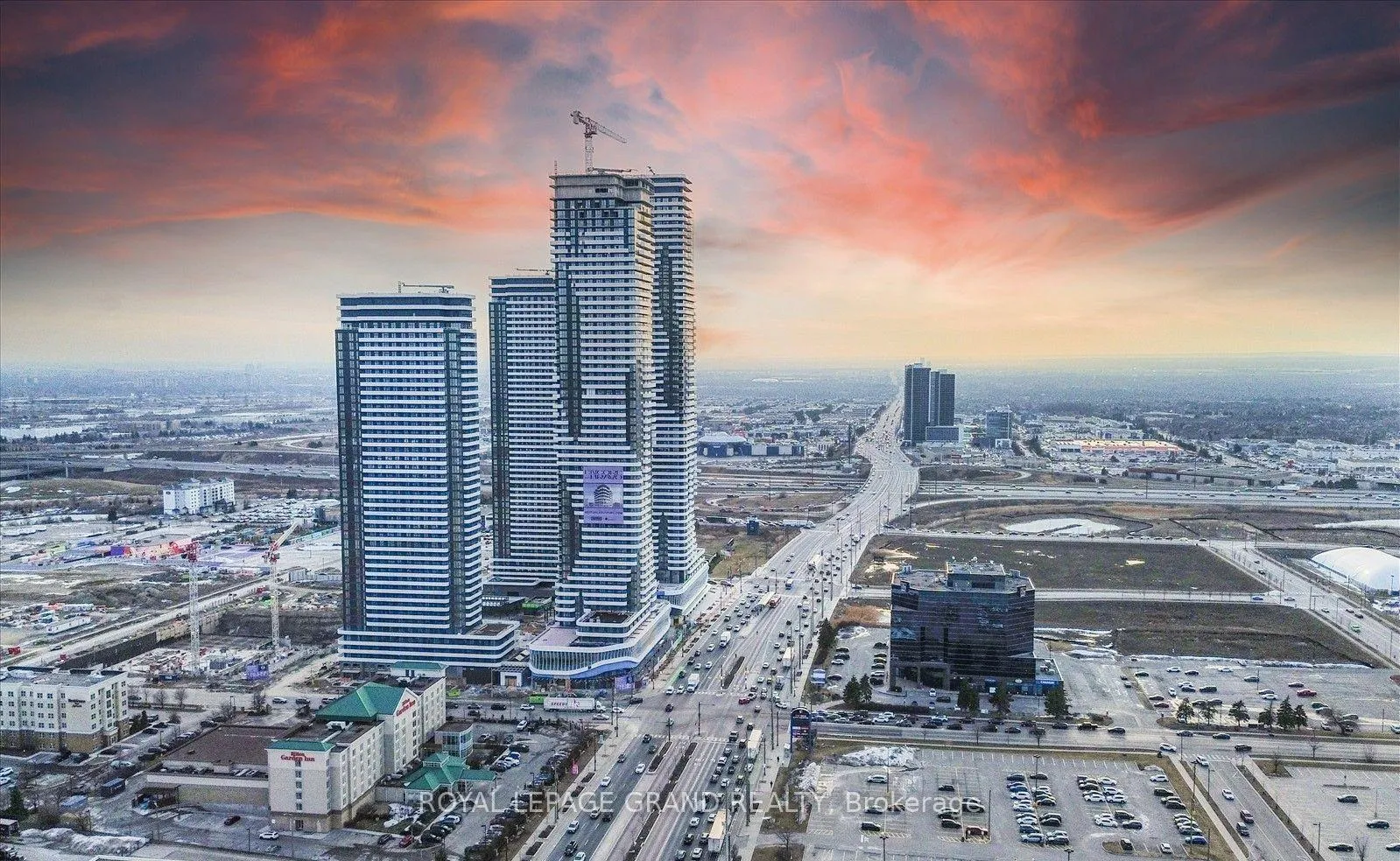 Photo 3 of Unit 2201, 225 Commerce Street, Vaughan, Vaughan Corporate Centre — HOMEH