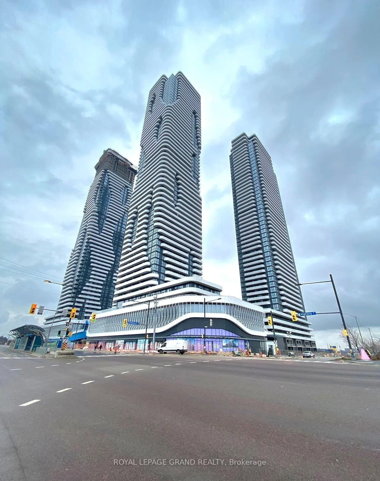 Photo 4 of Unit 2201, 225 Commerce Street, Vaughan, Vaughan Corporate Centre — HOMEH