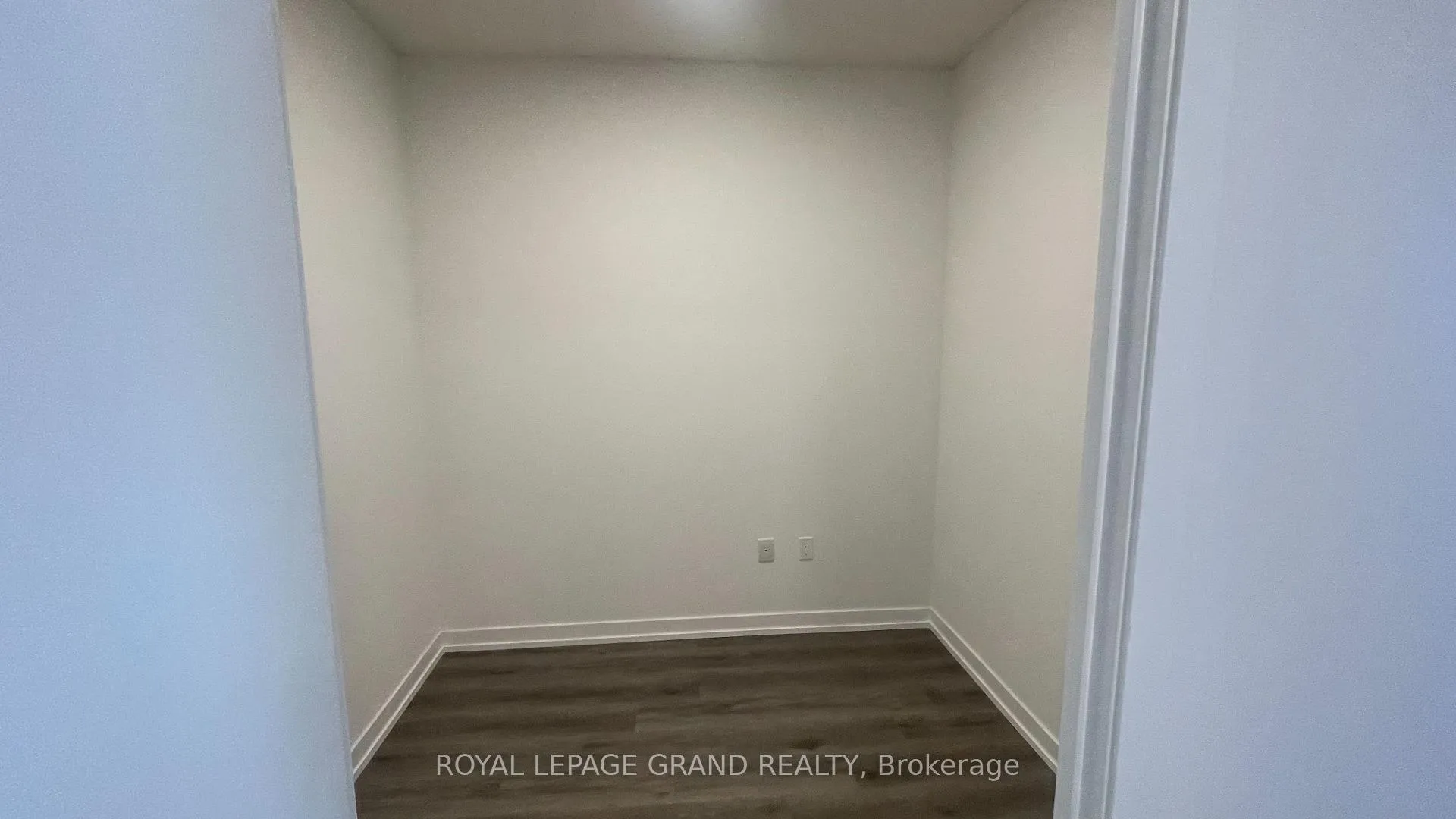 Photo 11 of Unit 2201, 225 Commerce Street, Vaughan, Vaughan Corporate Centre — HOMEH