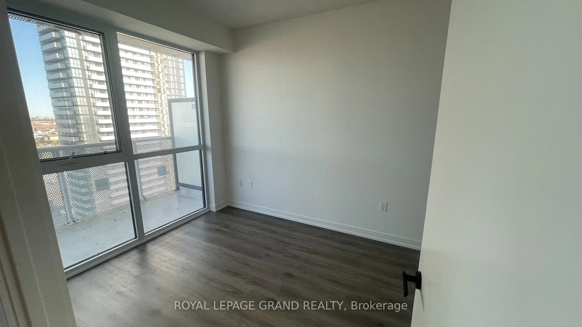 Photo 12 of Unit 2201, 225 Commerce Street, Vaughan, Vaughan Corporate Centre — HOMEH