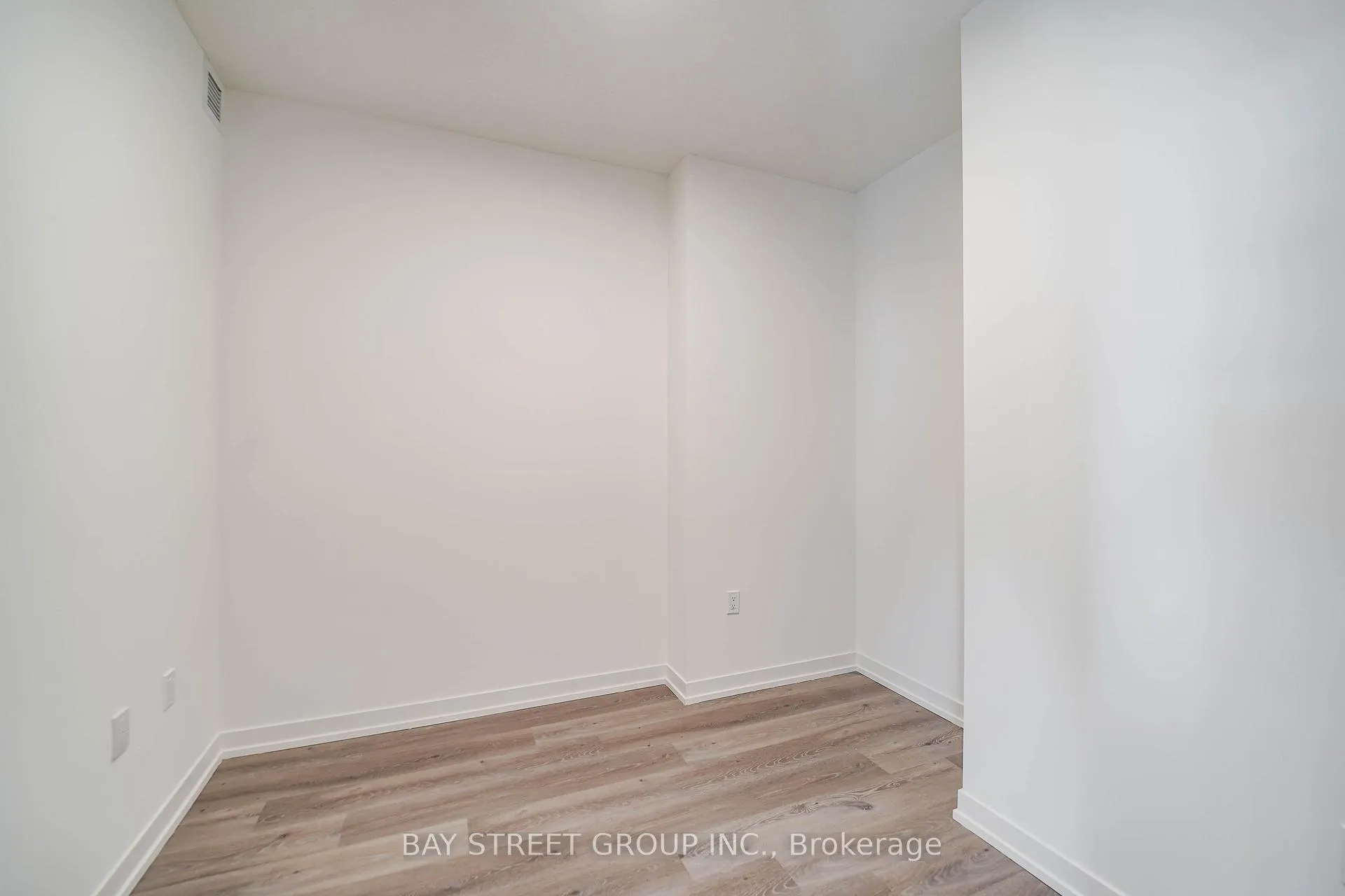 Photo 8 of Unit 4109, 28 Interchange Way, Vaughan, Vaughan Corporate Centre — HOMEH