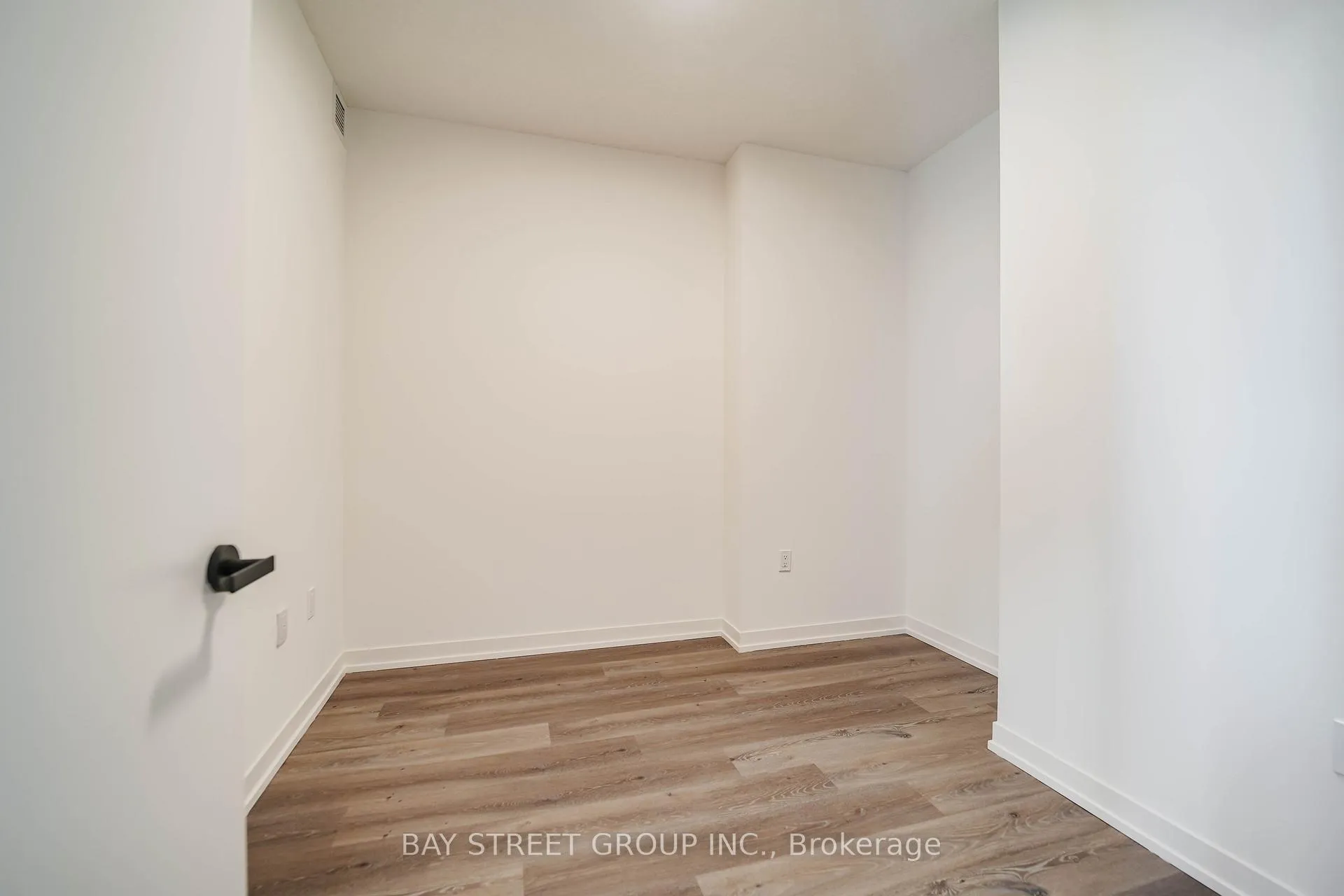 Photo 10 of Unit 4109, 28 Interchange Way, Vaughan, Vaughan Corporate Centre — HOMEH