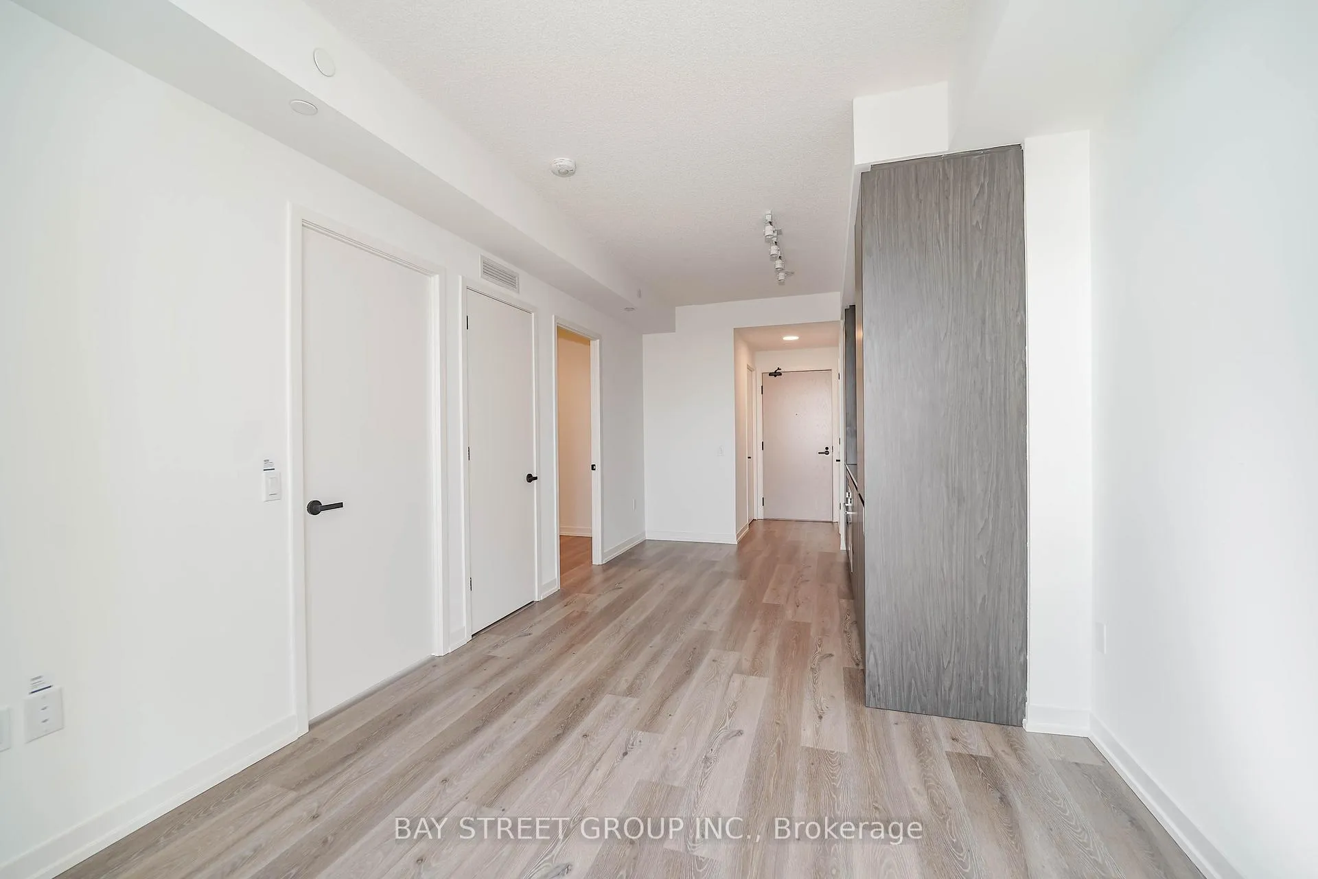 Photo 12 of Unit 4109, 28 Interchange Way, Vaughan, Vaughan Corporate Centre — HOMEH