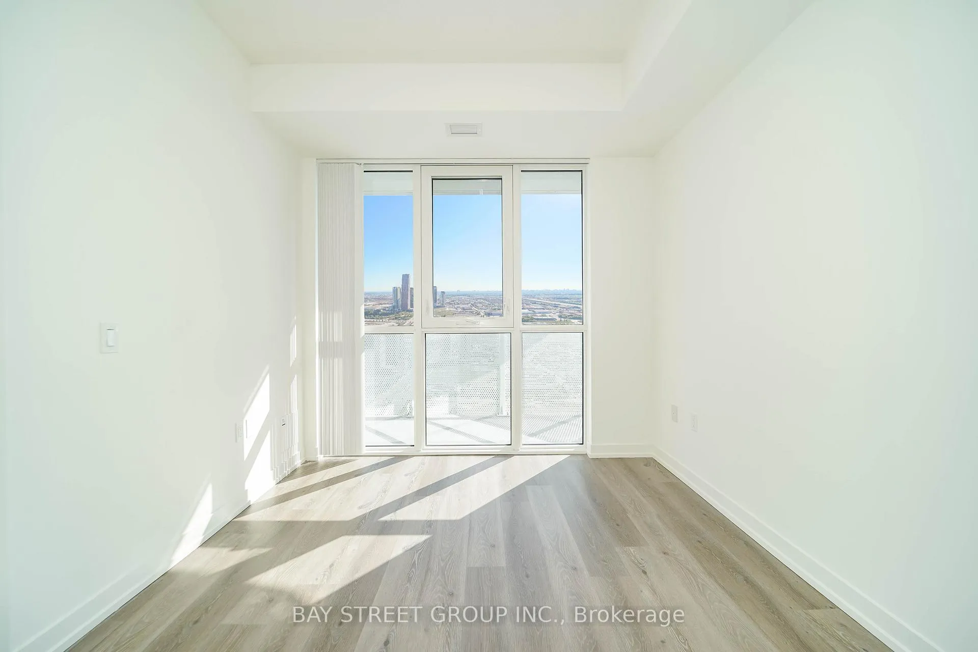 Photo 15 of Unit 4109, 28 Interchange Way, Vaughan, Vaughan Corporate Centre — HOMEH