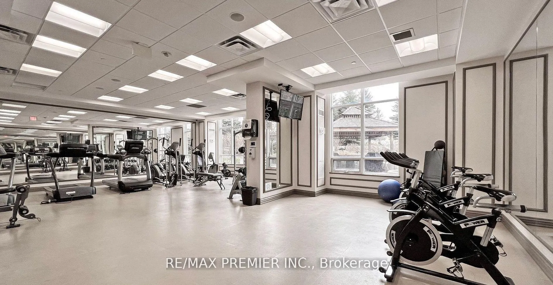 Photo 4 of Unit 1010, 9245 Jane Street, Vaughan, Maple — HOMEH