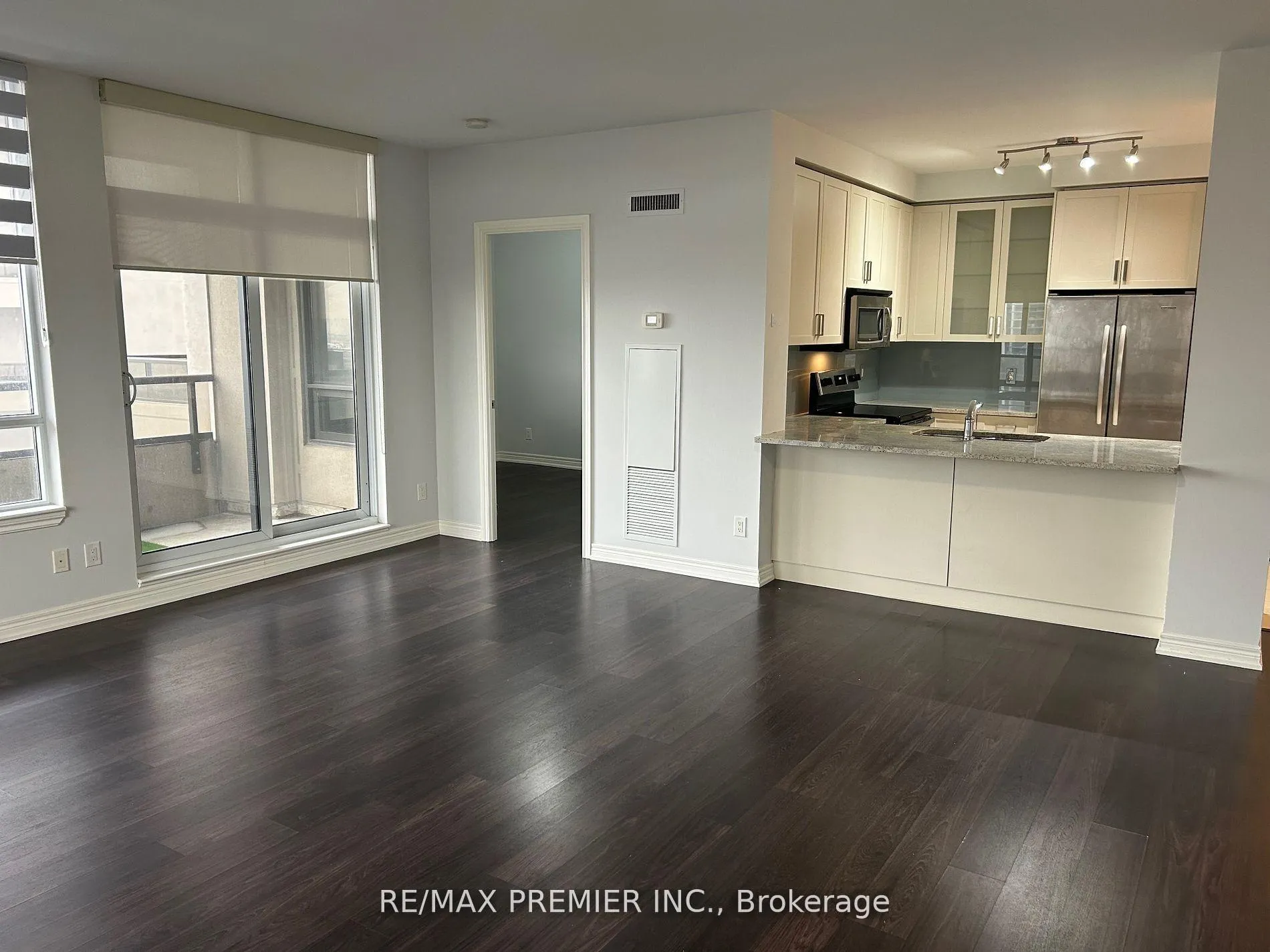 Photo 7 of Unit 1010, 9245 Jane Street, Vaughan, Maple — HOMEH