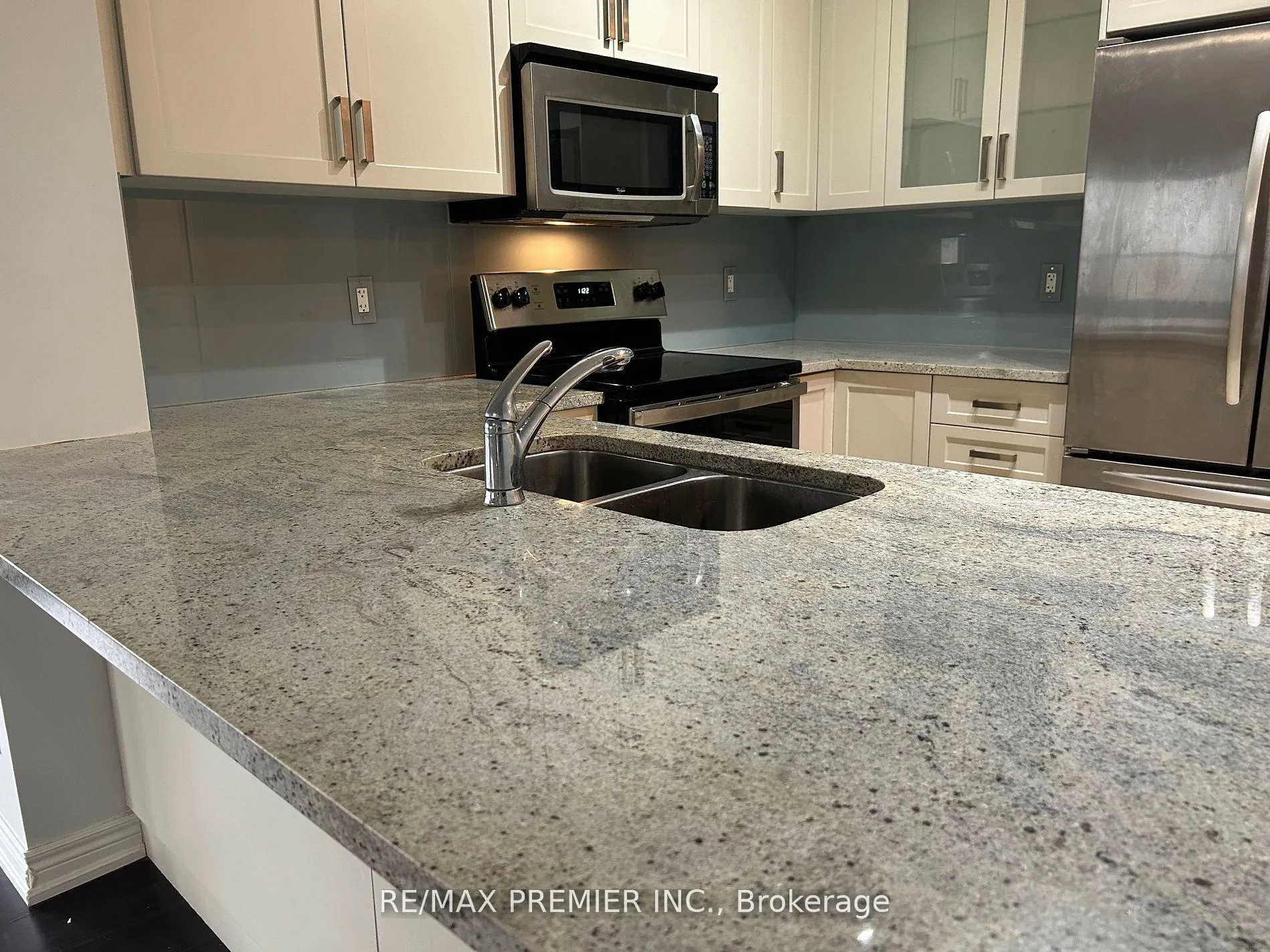 Photo 18 of Unit 1010, 9245 Jane Street, Vaughan, Maple — HOMEH