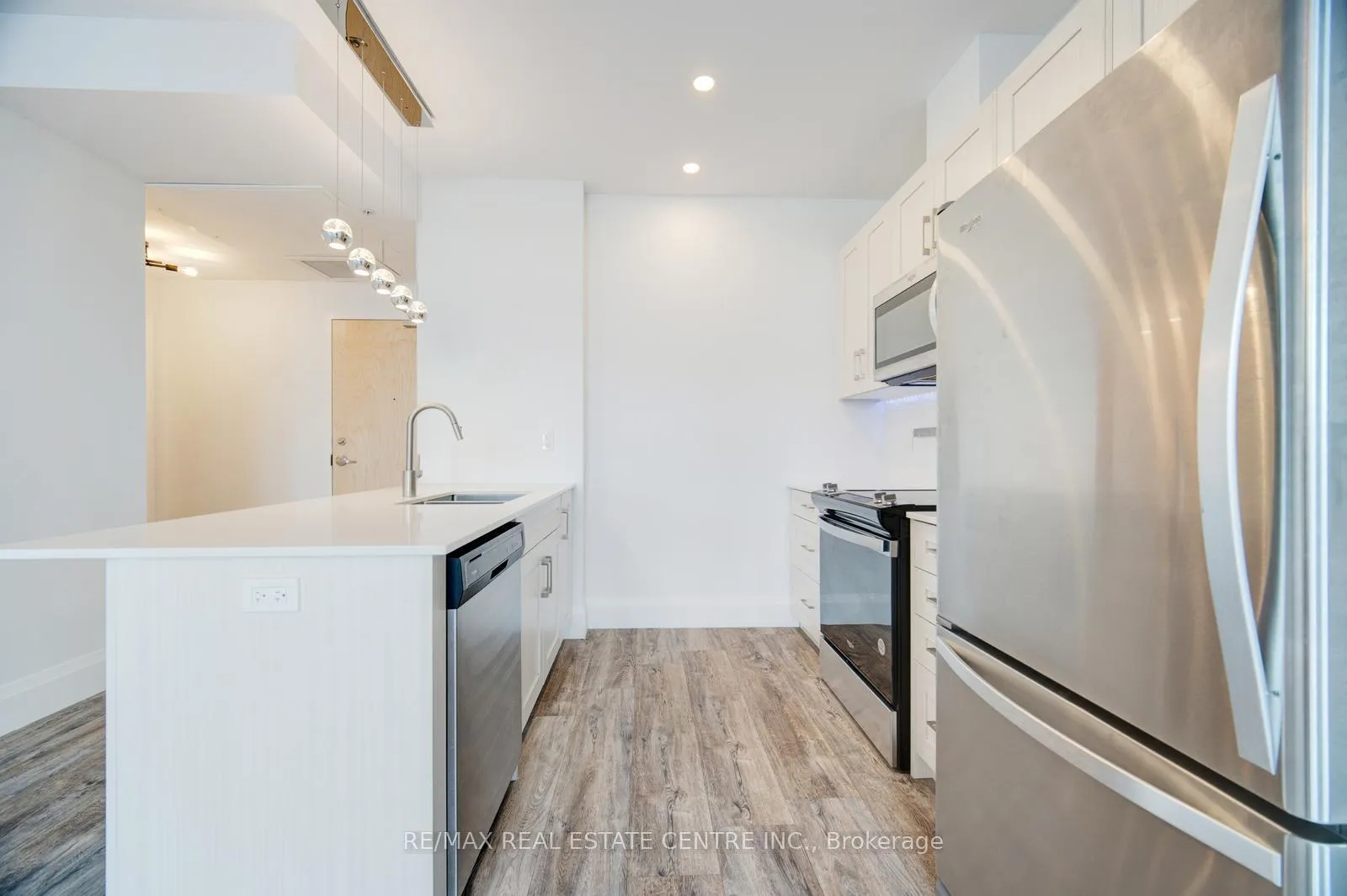 Photo 9 of Unit 604, 60 Charles Street W, Kitchener, City Commercial Core — HOMEH