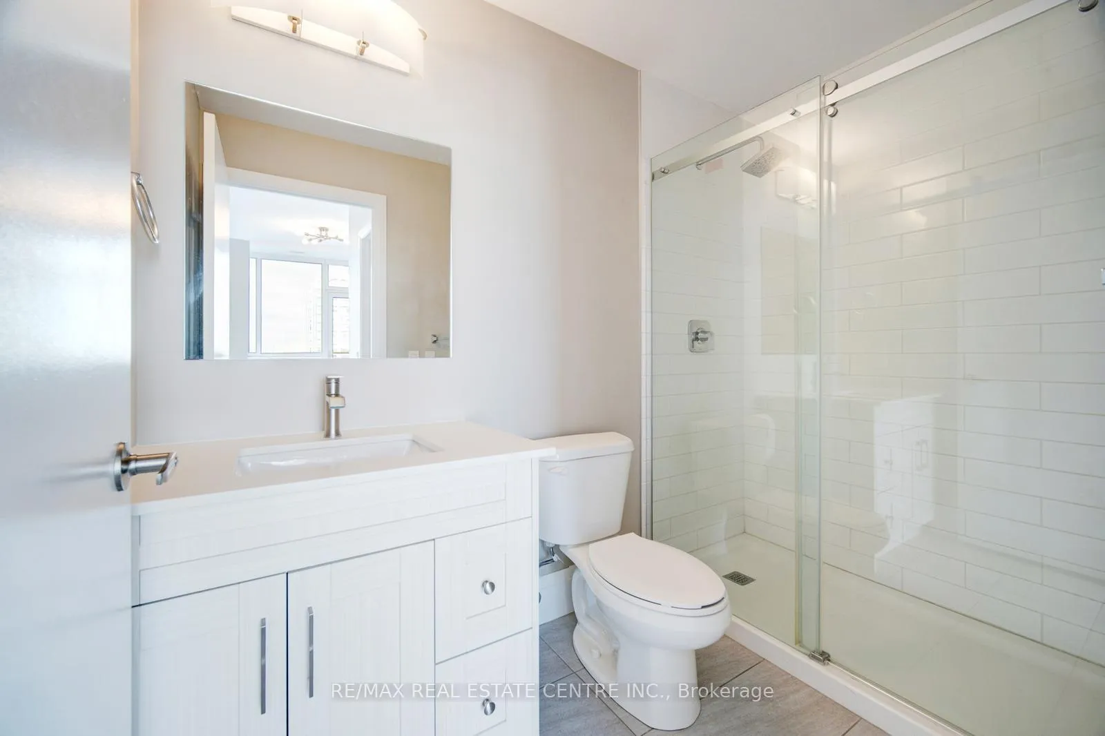 Photo 14 of Unit 604, 60 Charles Street W, Kitchener, City Commercial Core — HOMEH