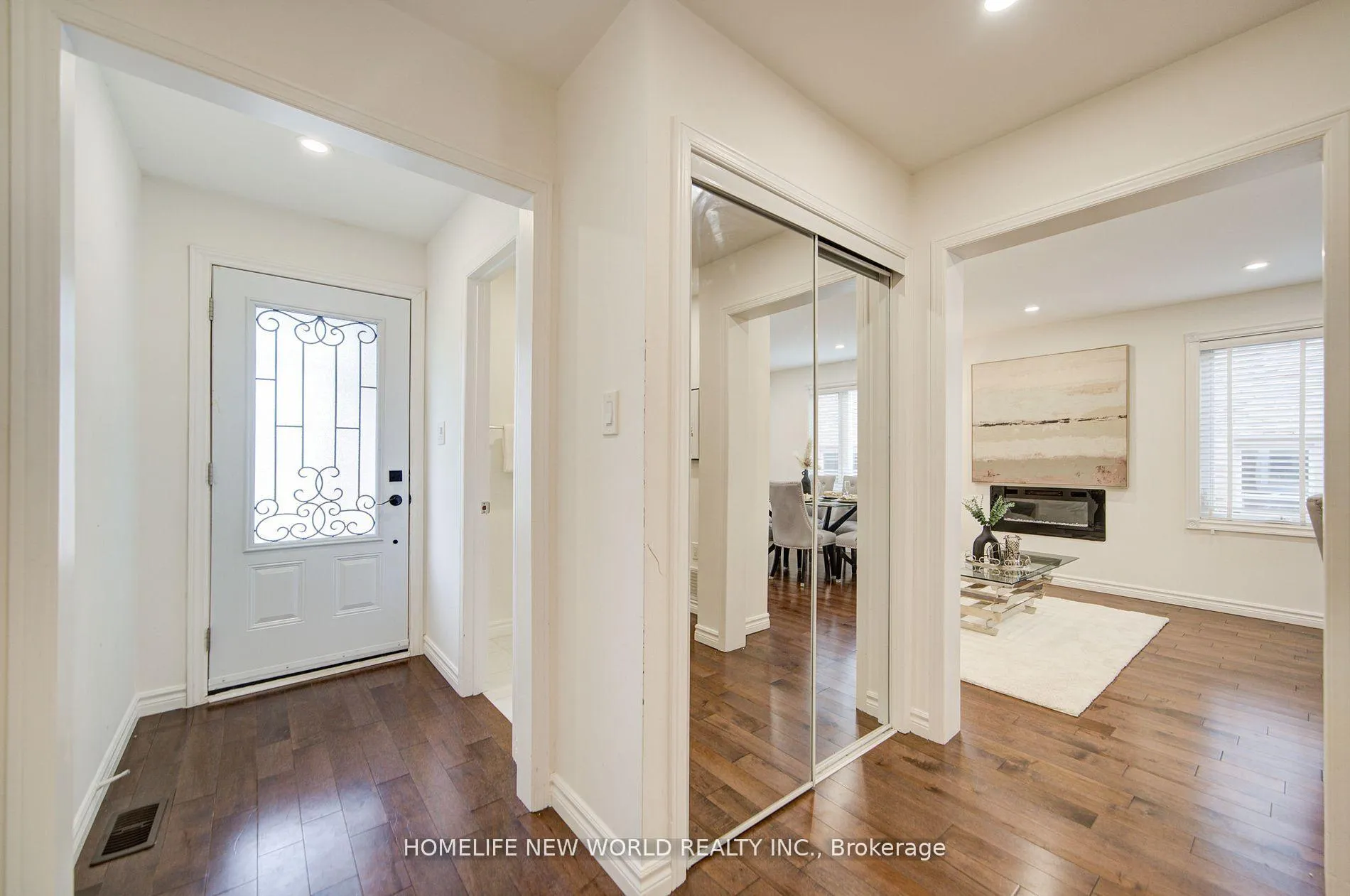 Photo 4 of 125 Major Buttons Drive, Markham, Sherwood-Amberglen — HOMEH
