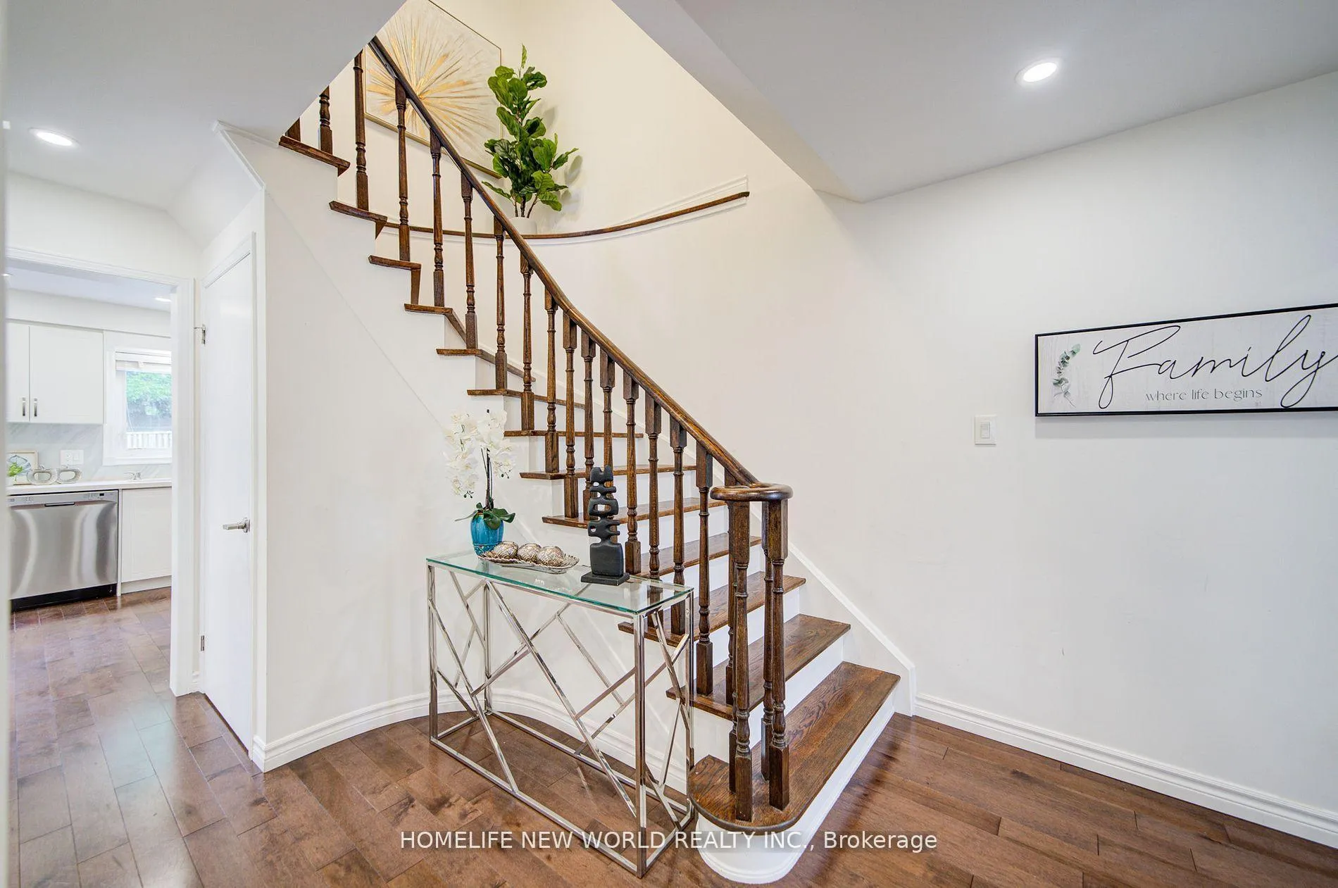 Photo 16 of 125 Major Buttons Drive, Markham, Sherwood-Amberglen — HOMEH