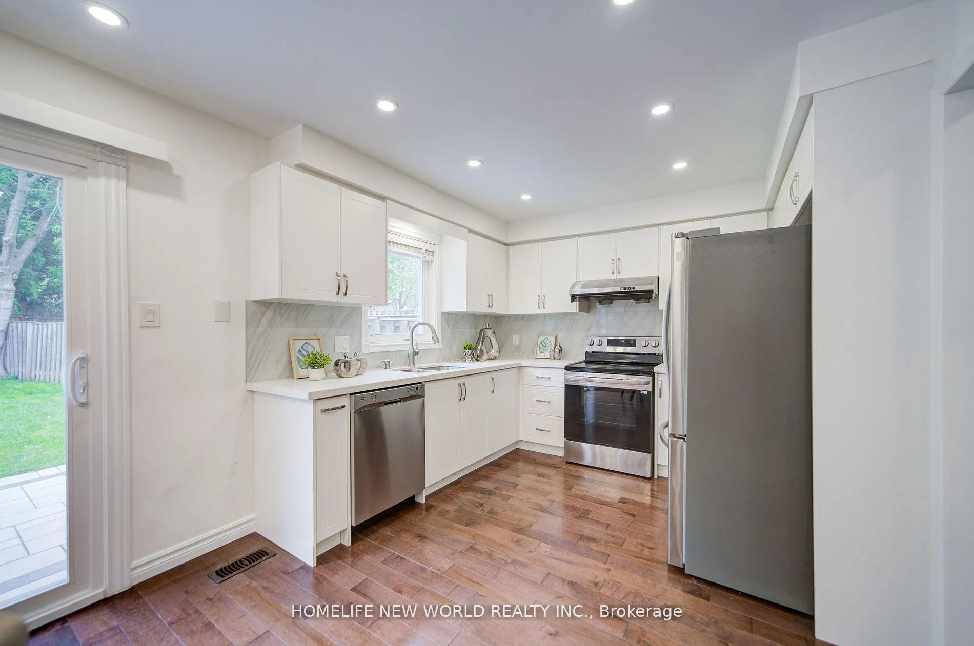 Photo 17 of 125 Major Buttons Drive, Markham, Sherwood-Amberglen — HOMEH