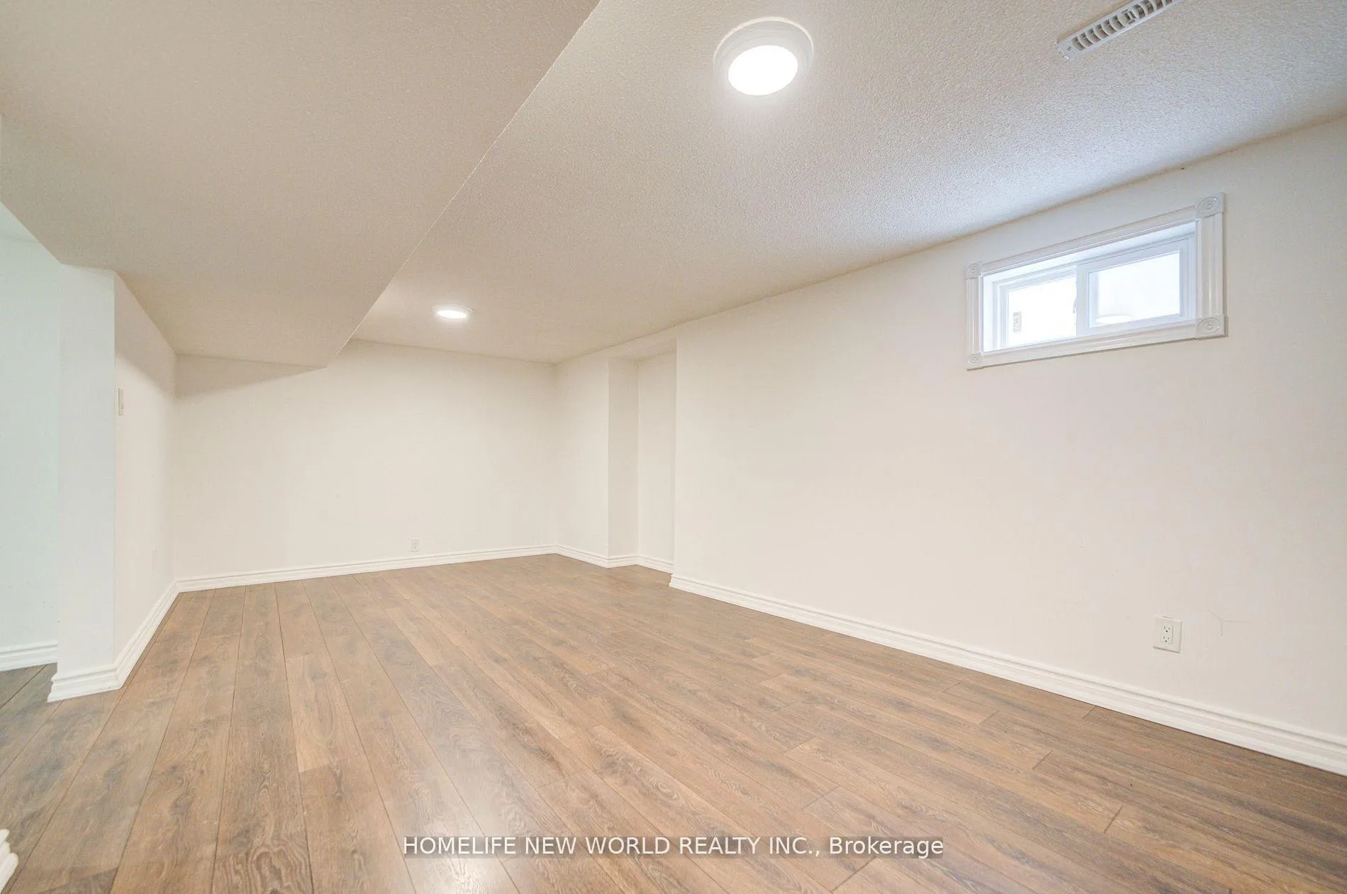 Photo 40 of 125 Major Buttons Drive, Markham, Sherwood-Amberglen — HOMEH