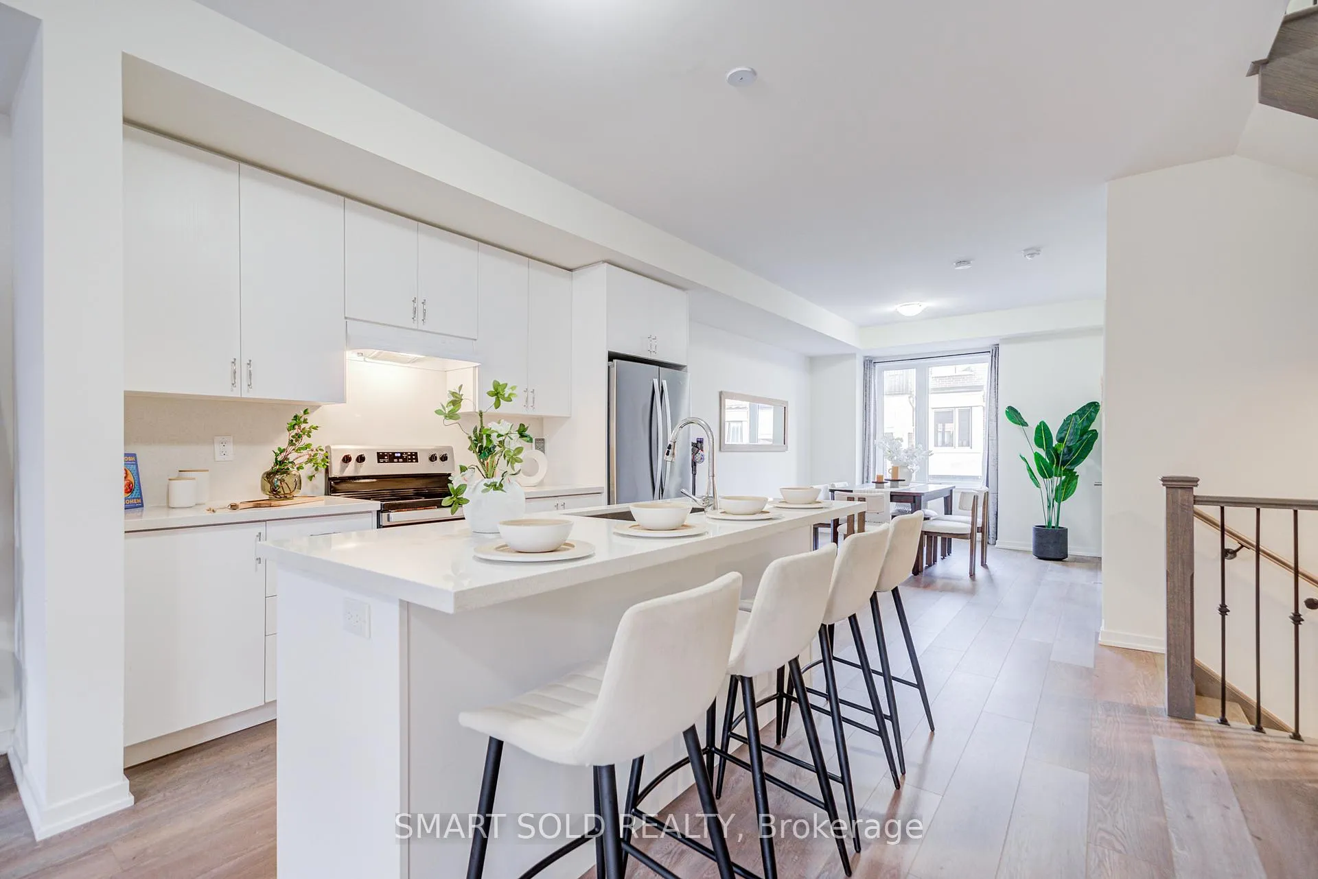 Photo 14 of 25 Origin Way, Vaughan, Patterson — HOMEH