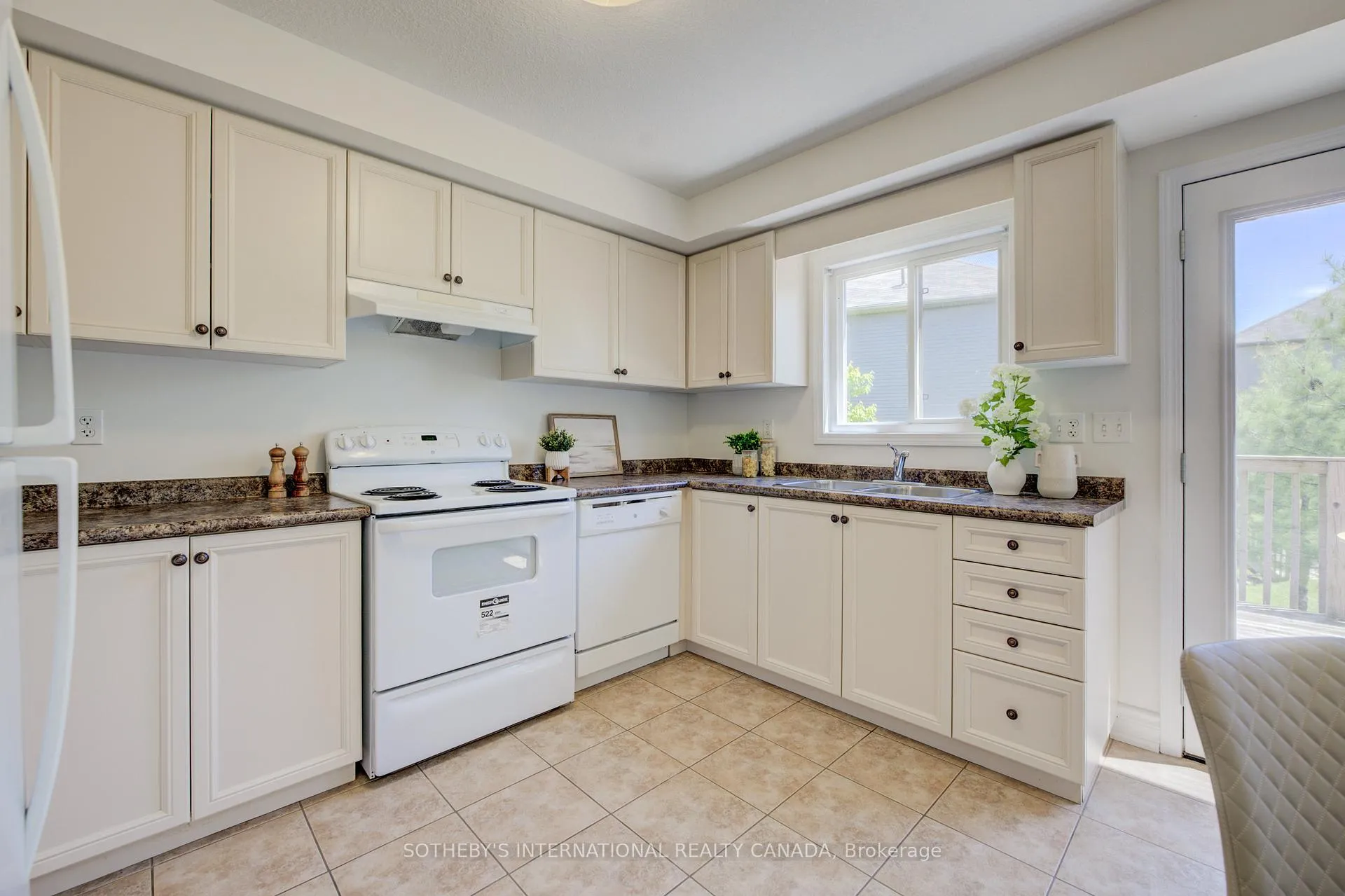 Photo 15 of Unit 38B, 931 Glasgow Street, Waterloo — HOMEH
