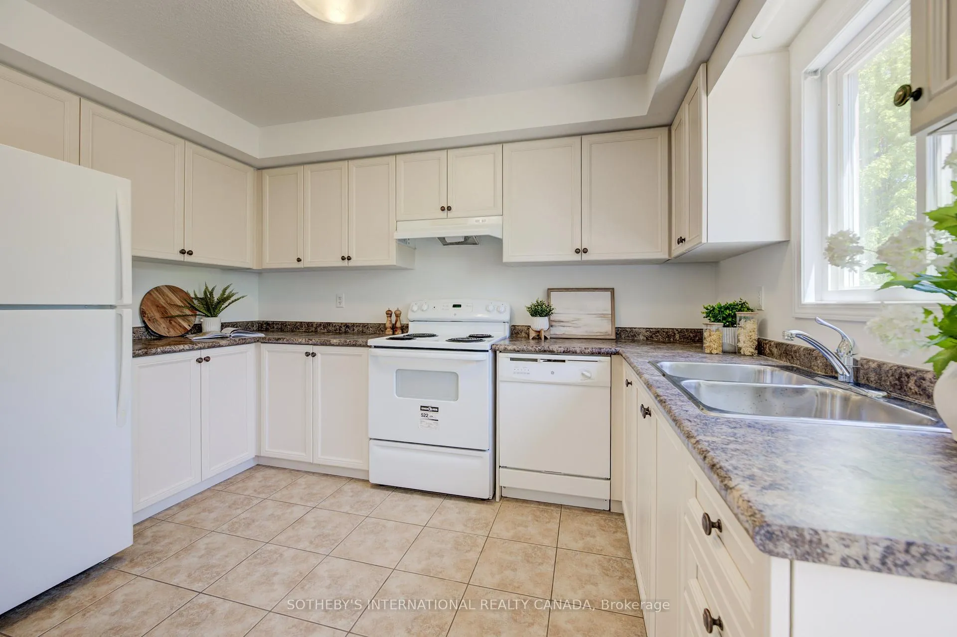Photo 16 of Unit 38B, 931 Glasgow Street, Waterloo — HOMEH