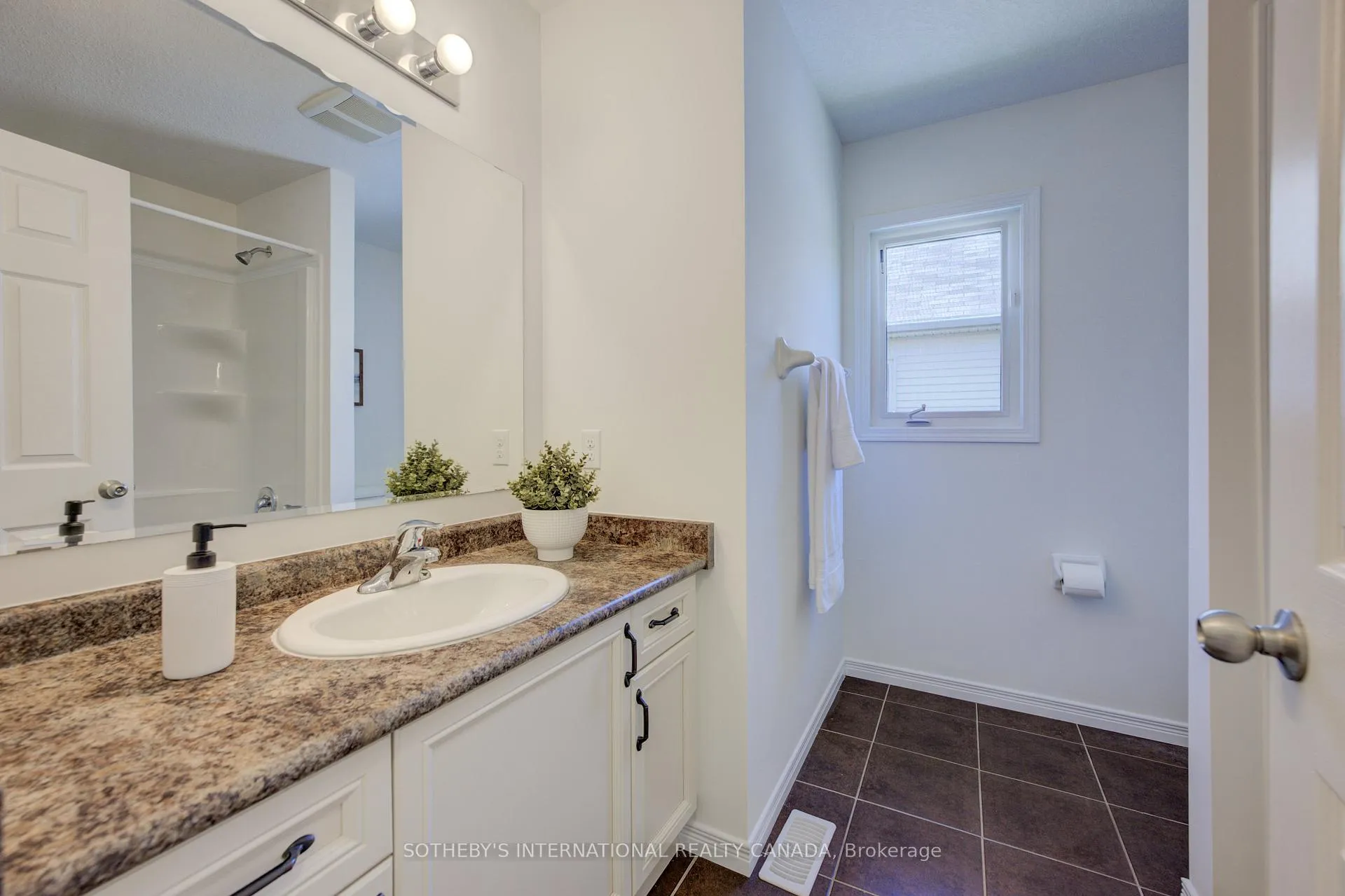 Photo 27 of Unit 38B, 931 Glasgow Street, Waterloo — HOMEH