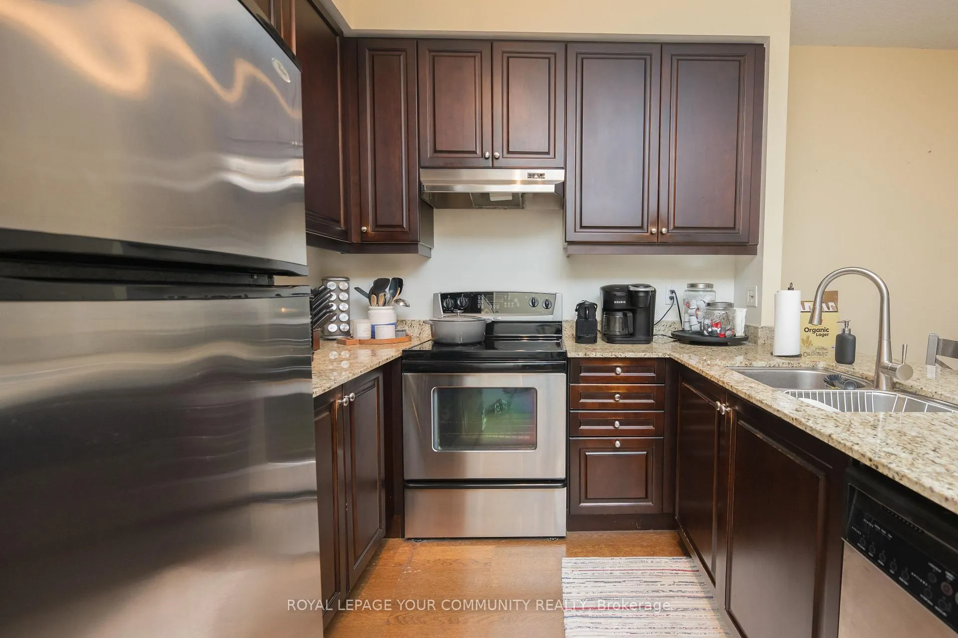 Photo 6 of Unit 313, 4620 Highway 7, Vaughan, East Woodbridge — HOMEH