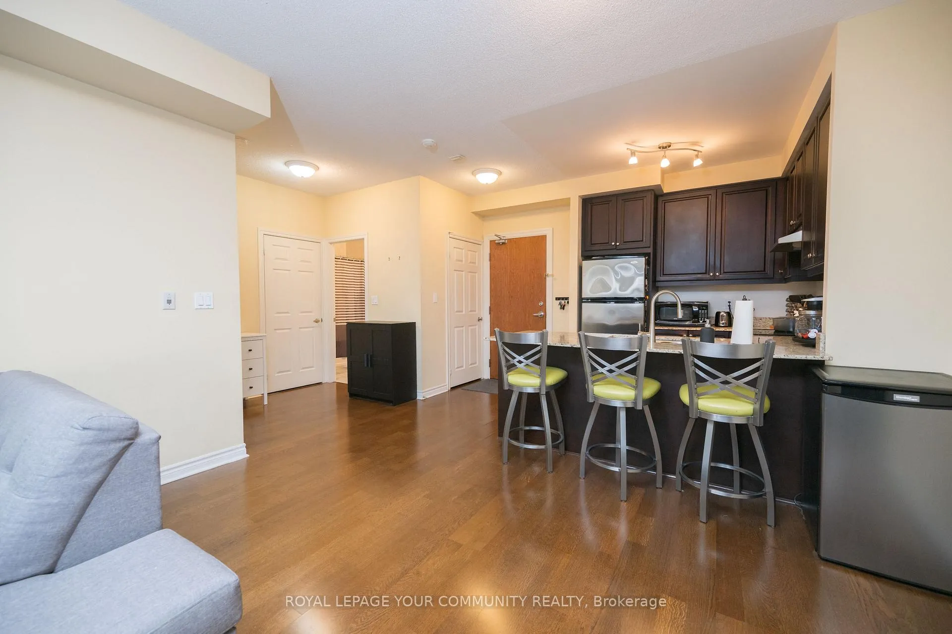 Photo 10 of Unit 313, 4620 Highway 7, Vaughan, East Woodbridge — HOMEH