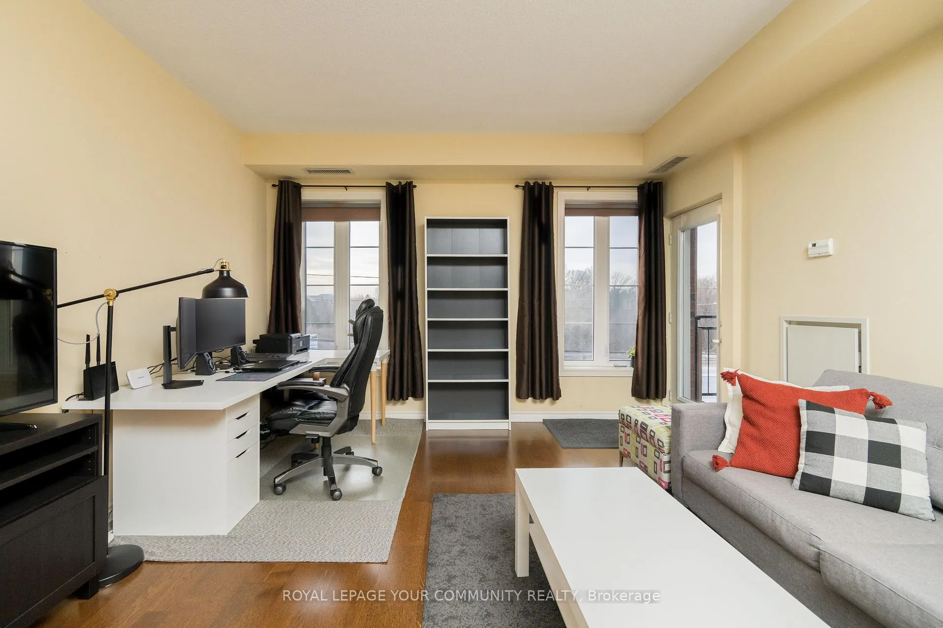 Photo 11 of Unit 313, 4620 Highway 7, Vaughan, East Woodbridge — HOMEH