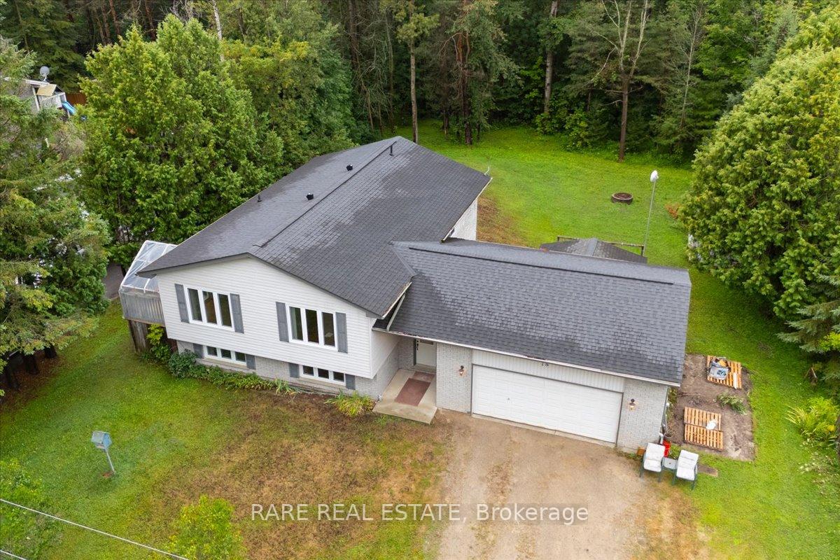 Photo 2 of 18 Lamers Crescent, Clearview, New Lowell — HOMEH