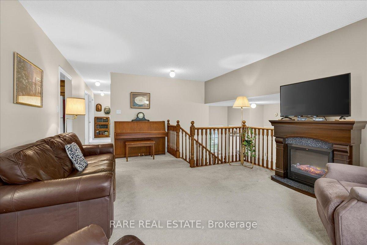 Photo 7 of 18 Lamers Crescent, Clearview, New Lowell — HOMEH