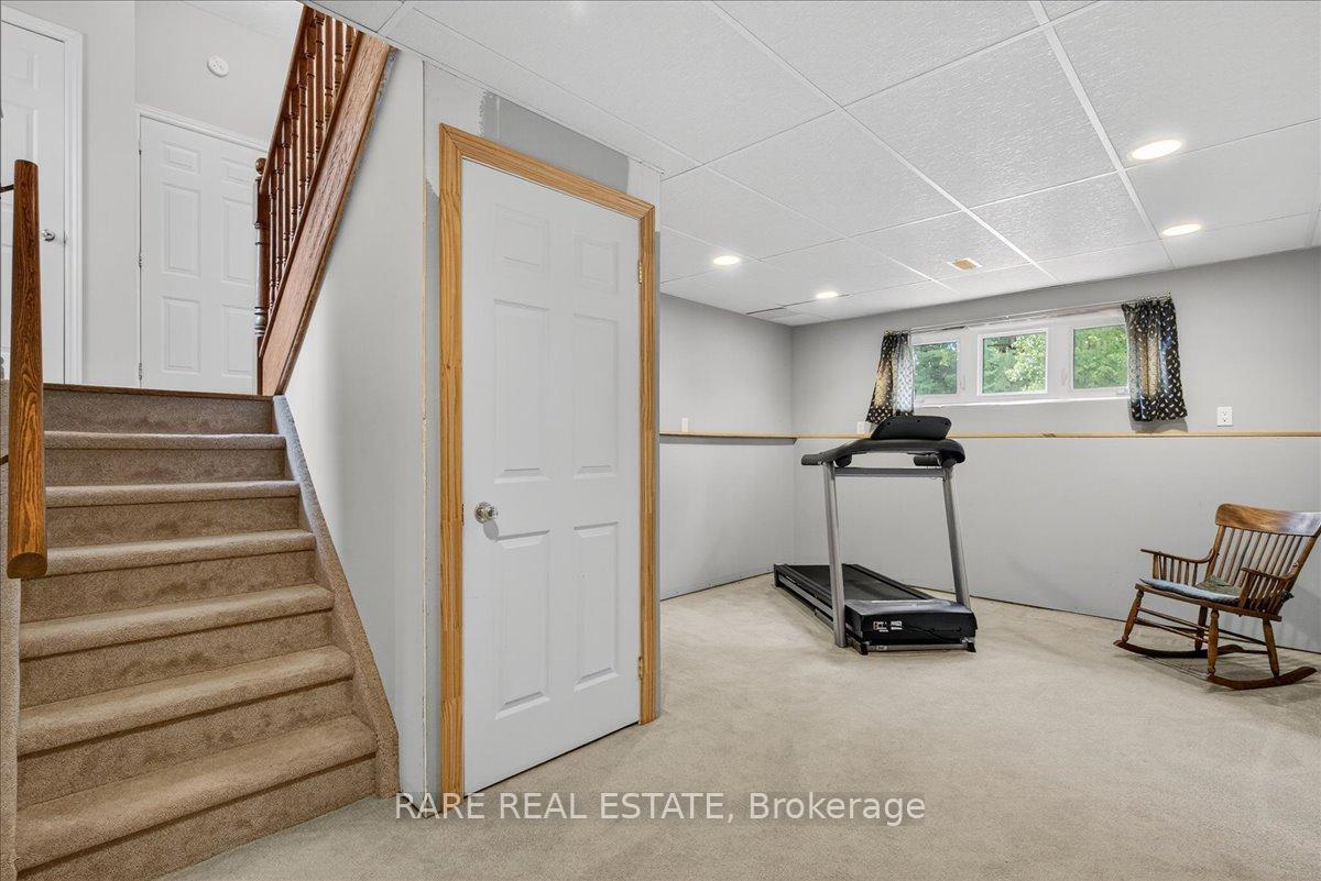 Photo 21 of 18 Lamers Crescent, Clearview, New Lowell — HOMEH