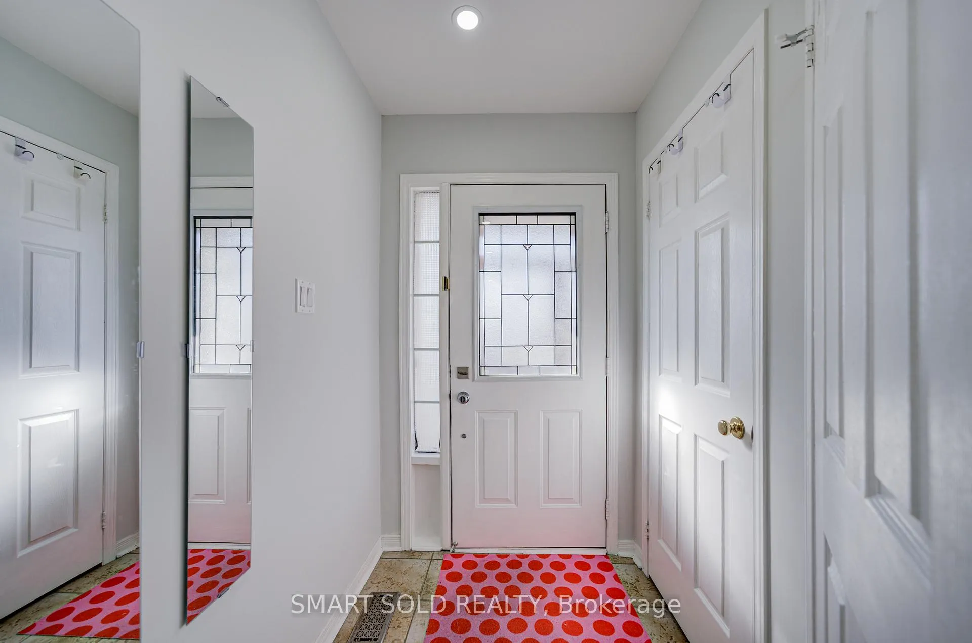Photo 6 of 123 Sassafras Circle, Vaughan, Patterson — HOMEH
