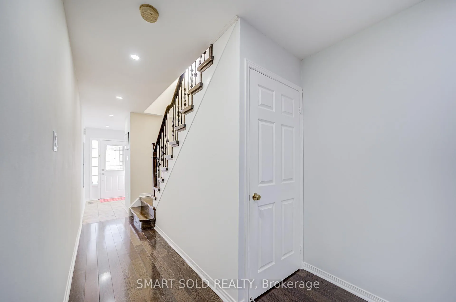 Photo 7 of 123 Sassafras Circle, Vaughan, Patterson — HOMEH