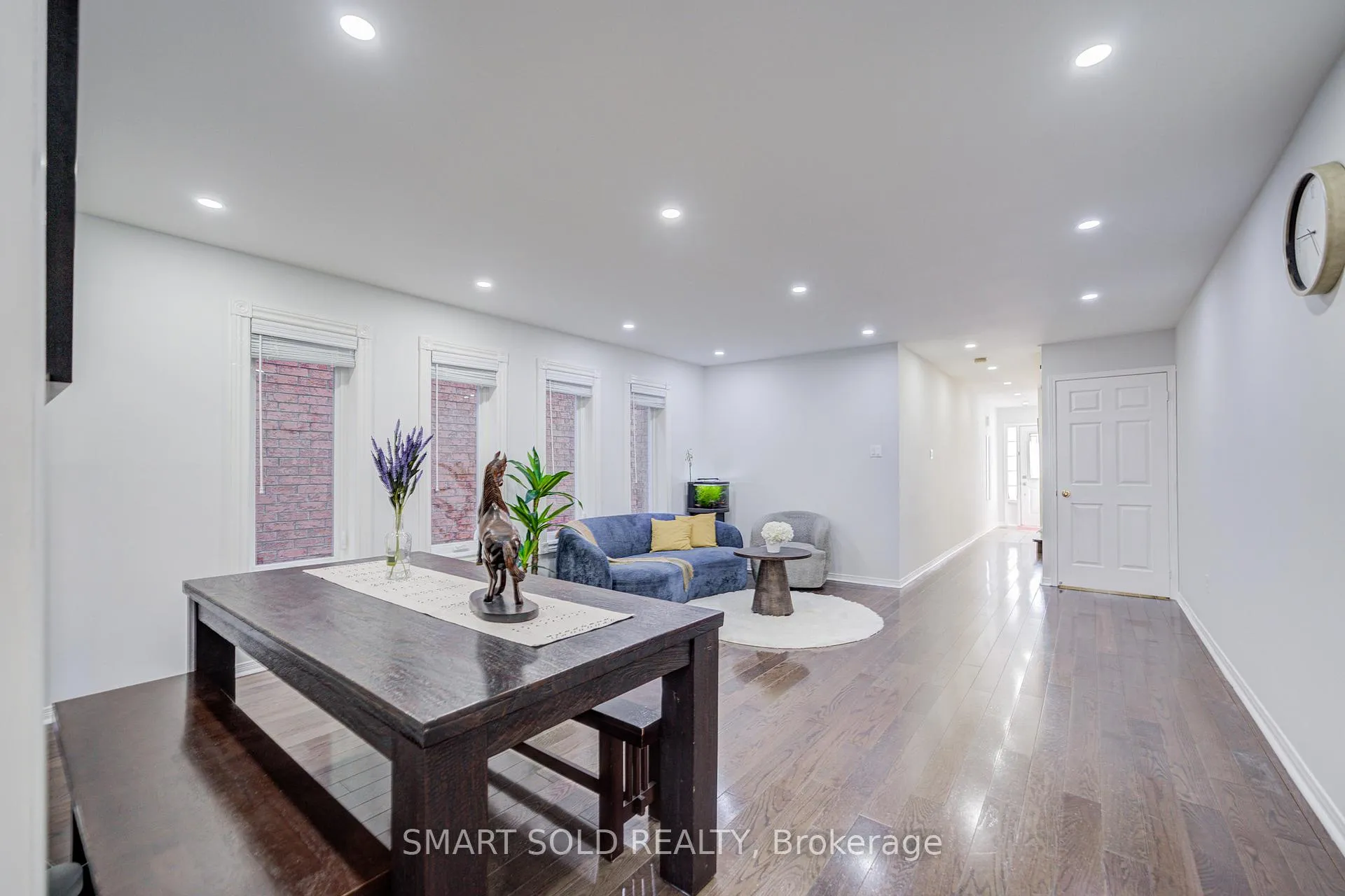 Photo 13 of 123 Sassafras Circle, Vaughan, Patterson — HOMEH