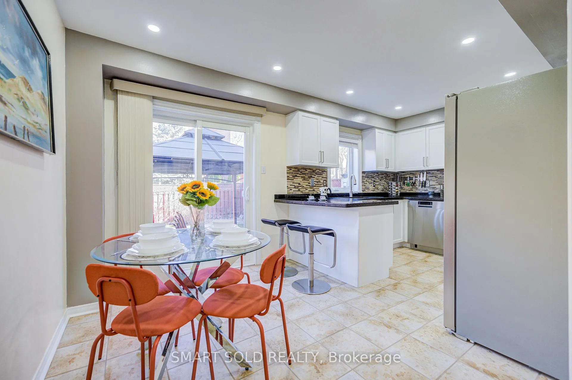 Photo 14 of 123 Sassafras Circle, Vaughan, Patterson — HOMEH