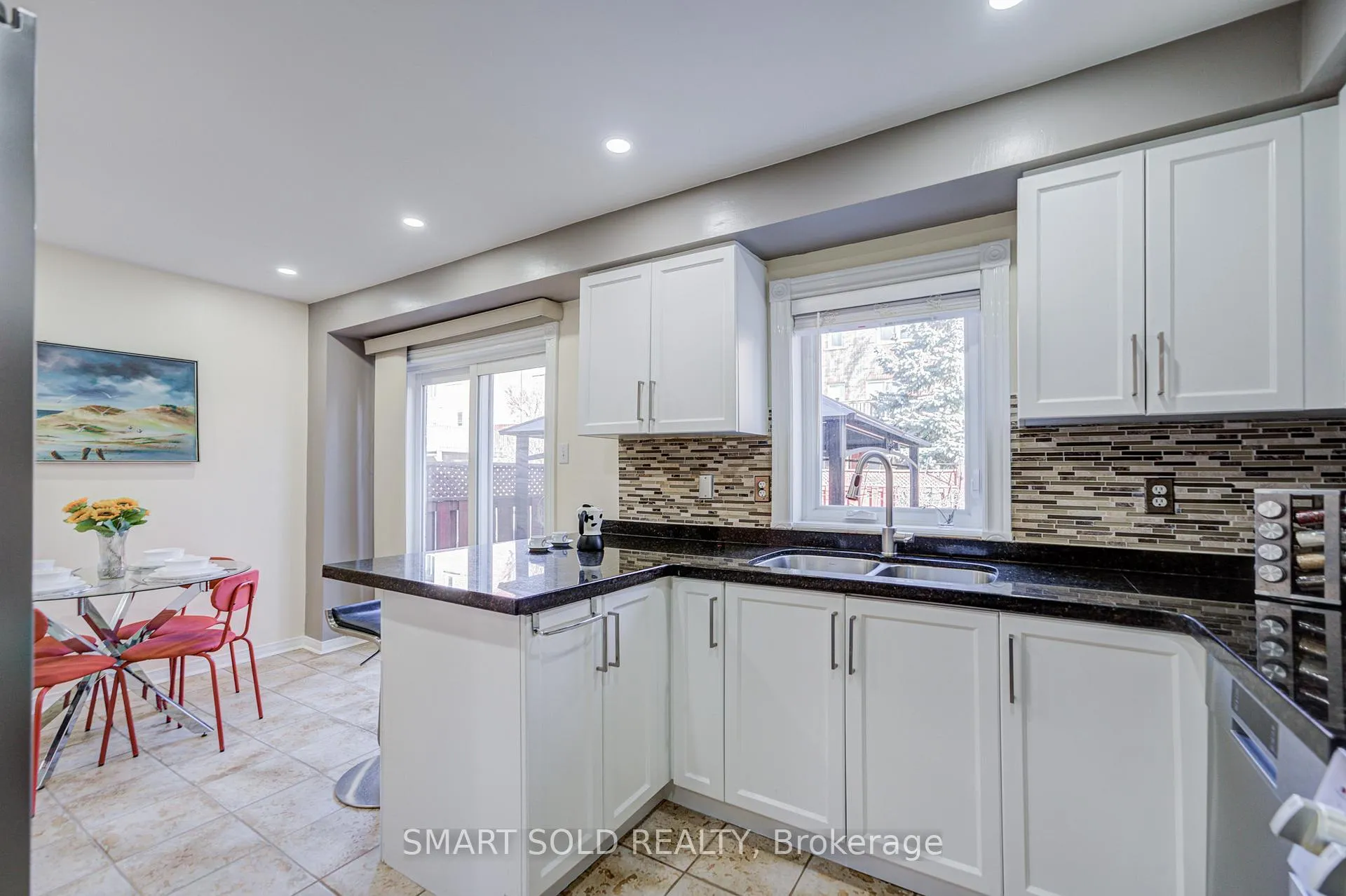 Photo 18 of 123 Sassafras Circle, Vaughan, Patterson — HOMEH