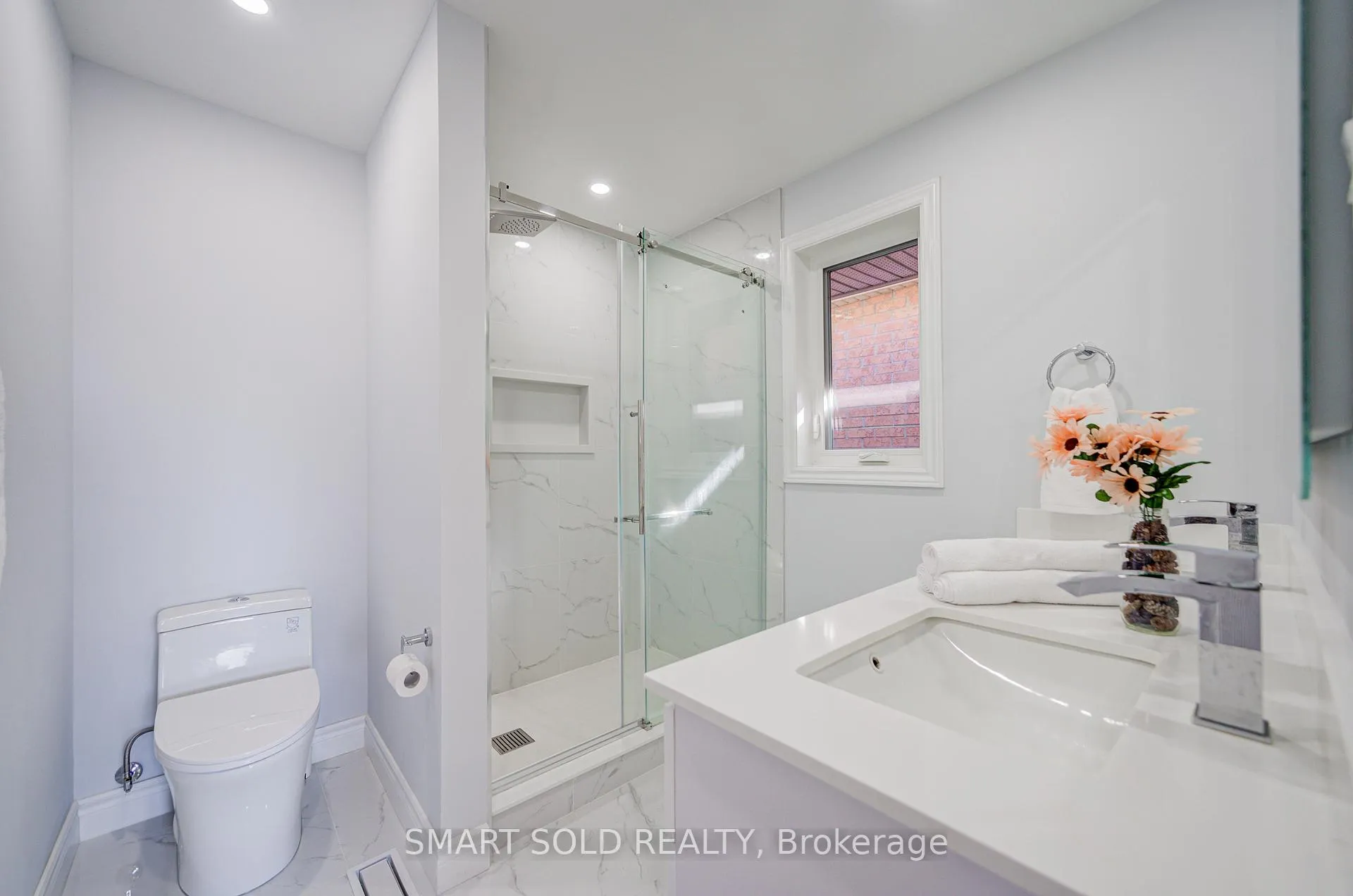 Photo 22 of 123 Sassafras Circle, Vaughan, Patterson — HOMEH